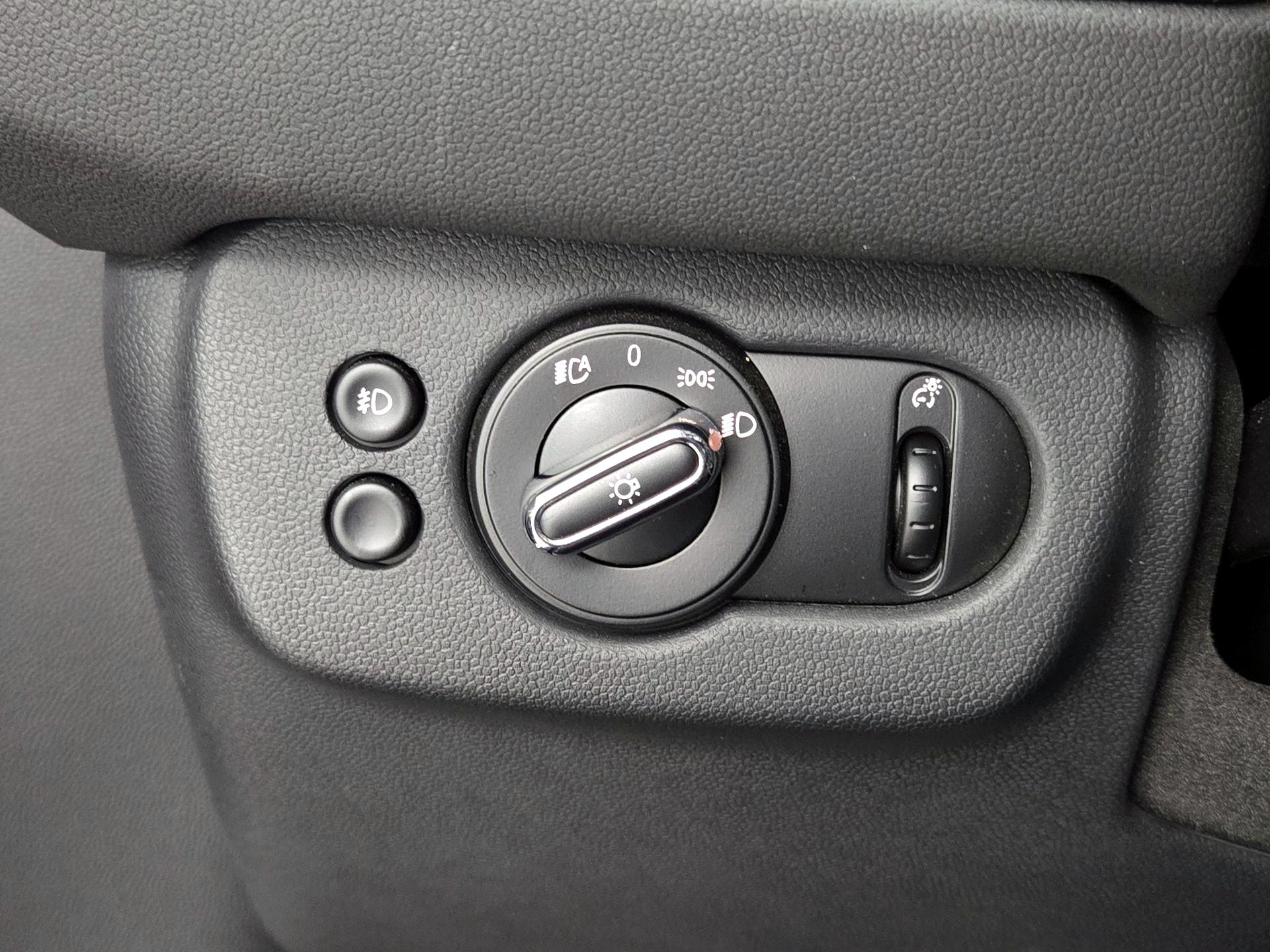 Thumbnail: 2022 MINI Cooper Clubman - 13