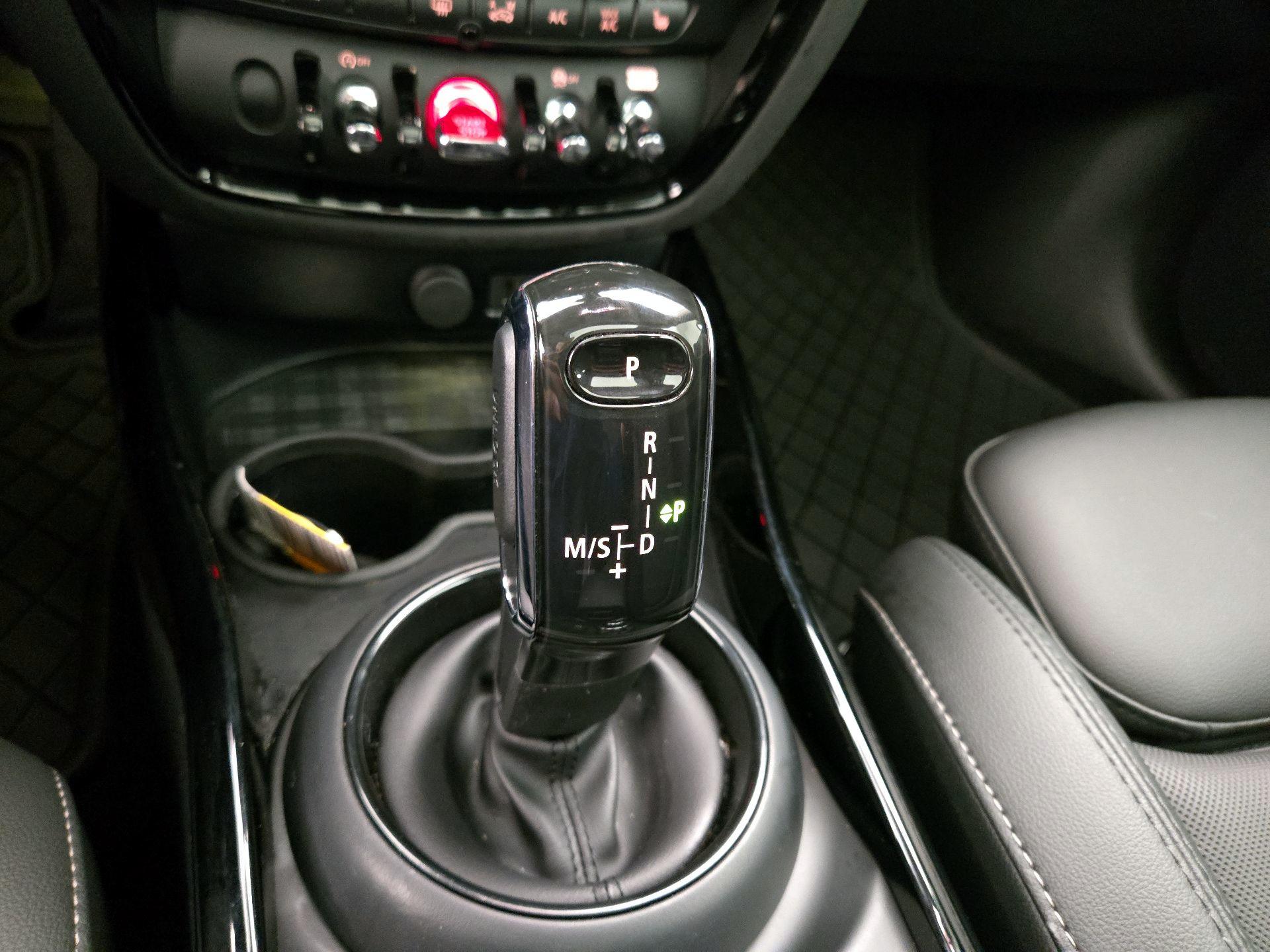 Thumbnail: 2022 MINI Cooper Clubman - 18