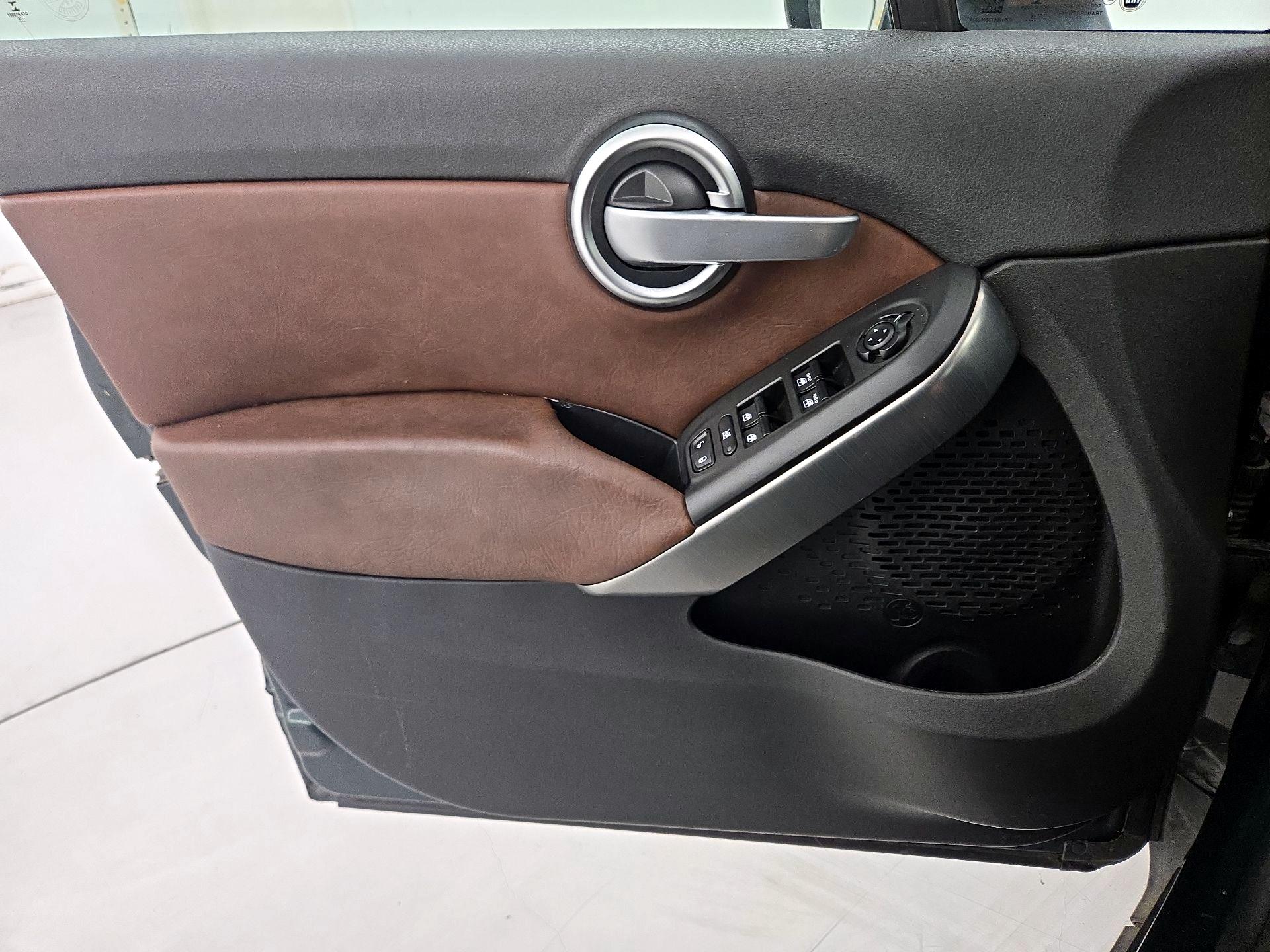 Thumbnail: 2016 Fiat 500X - 12