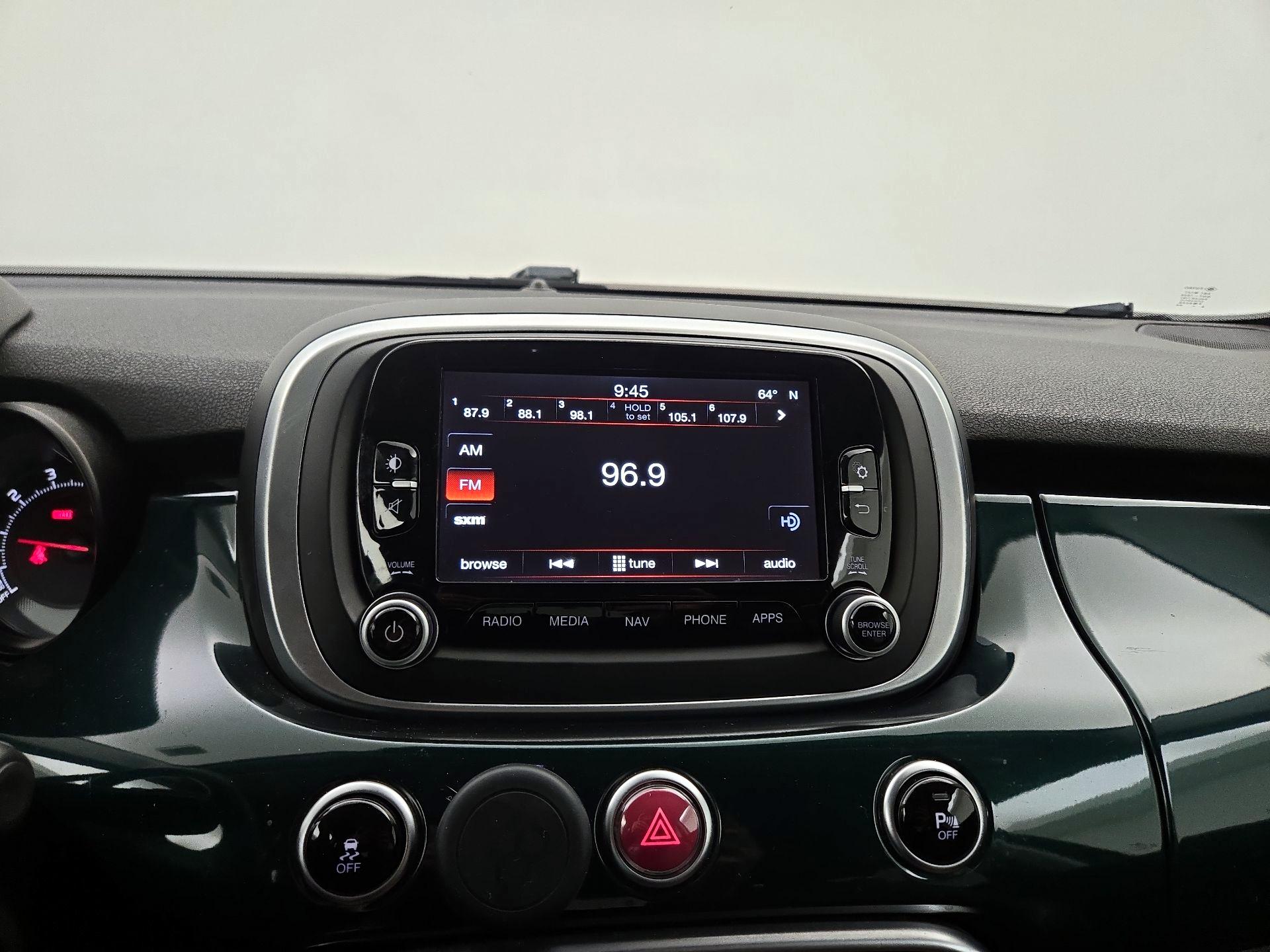 Thumbnail: 2016 Fiat 500X - 16