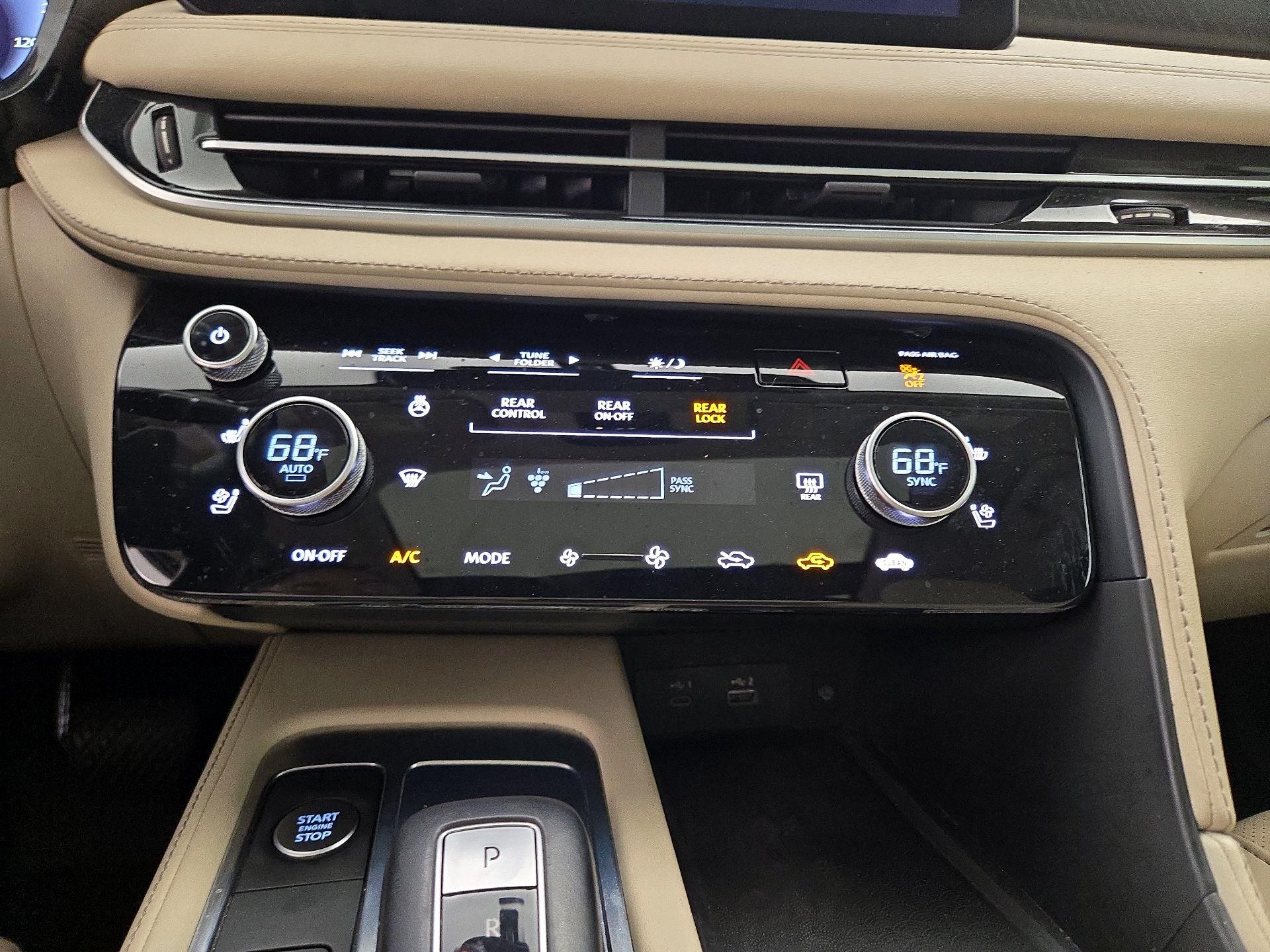 Thumbnail: 2023 INFINITI QX60 - 17