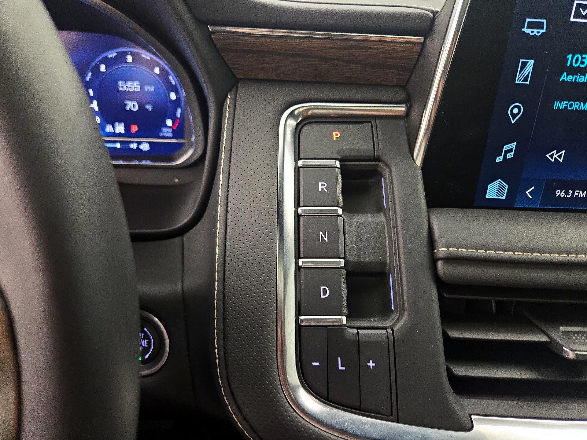 Thumbnail: 2023 Chevrolet Tahoe - 18