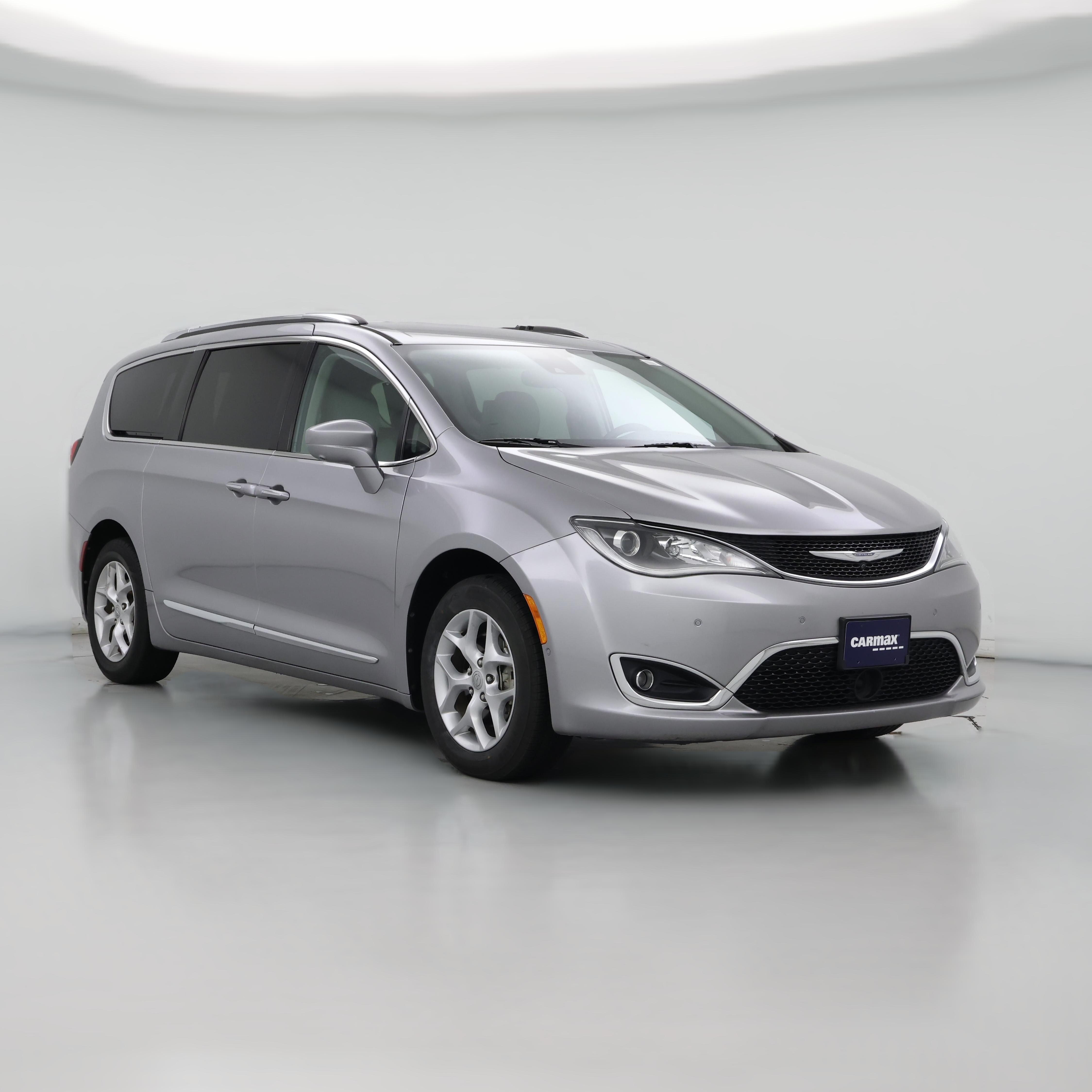 Thumbnail: 2017 Chrysler Pacifica - 1