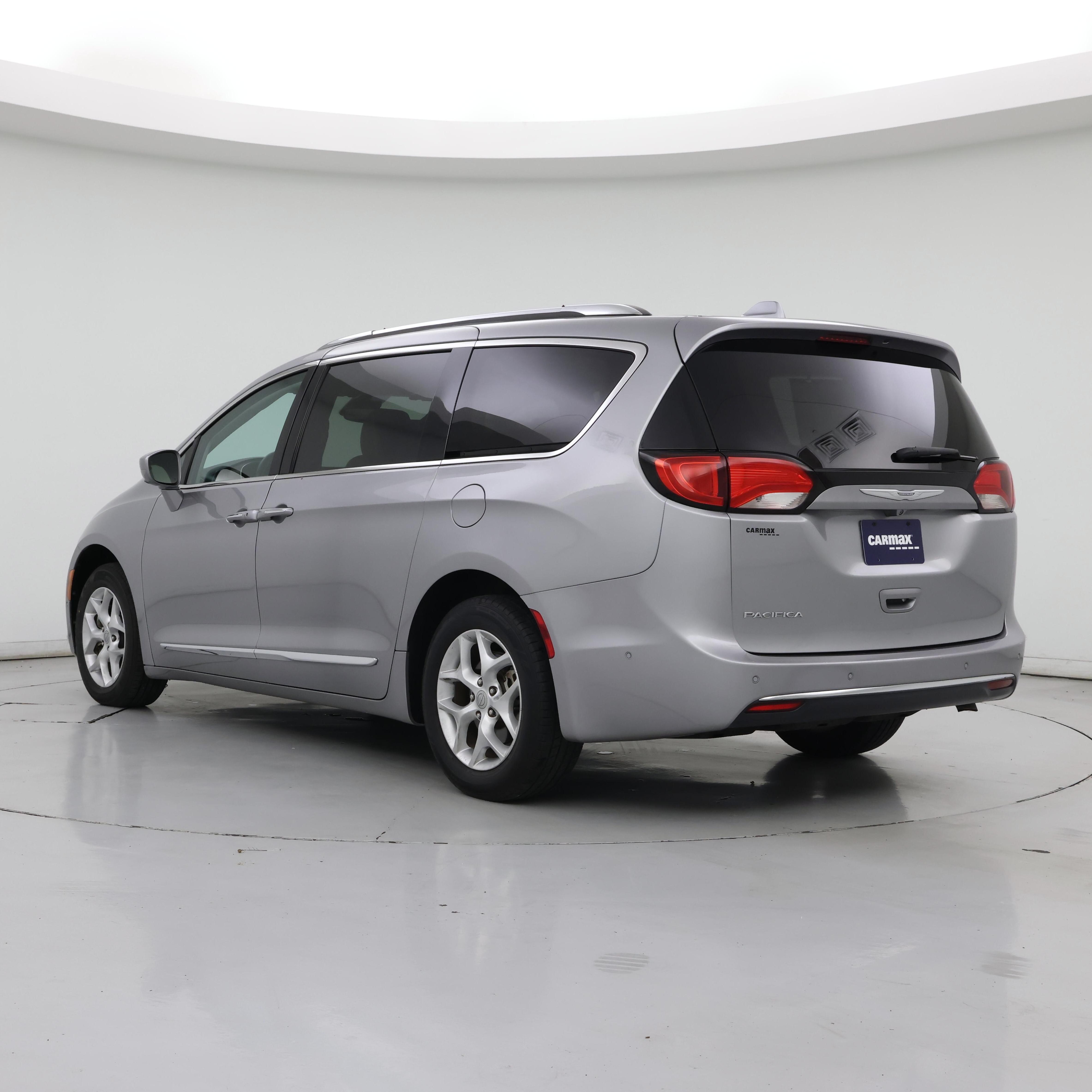 Thumbnail: 2017 Chrysler Pacifica - 2