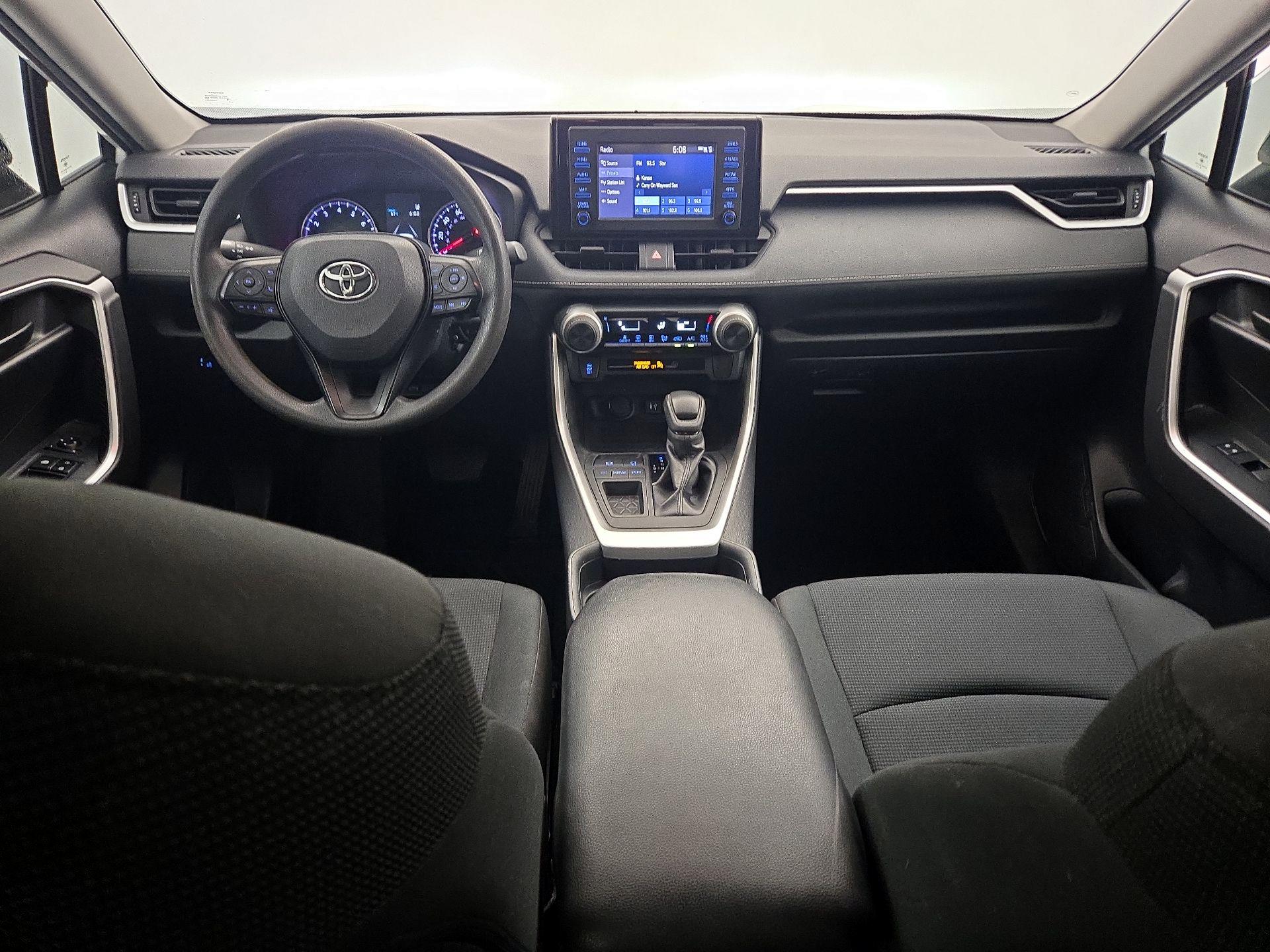 Thumbnail: 2019 Toyota RAV4 - 9