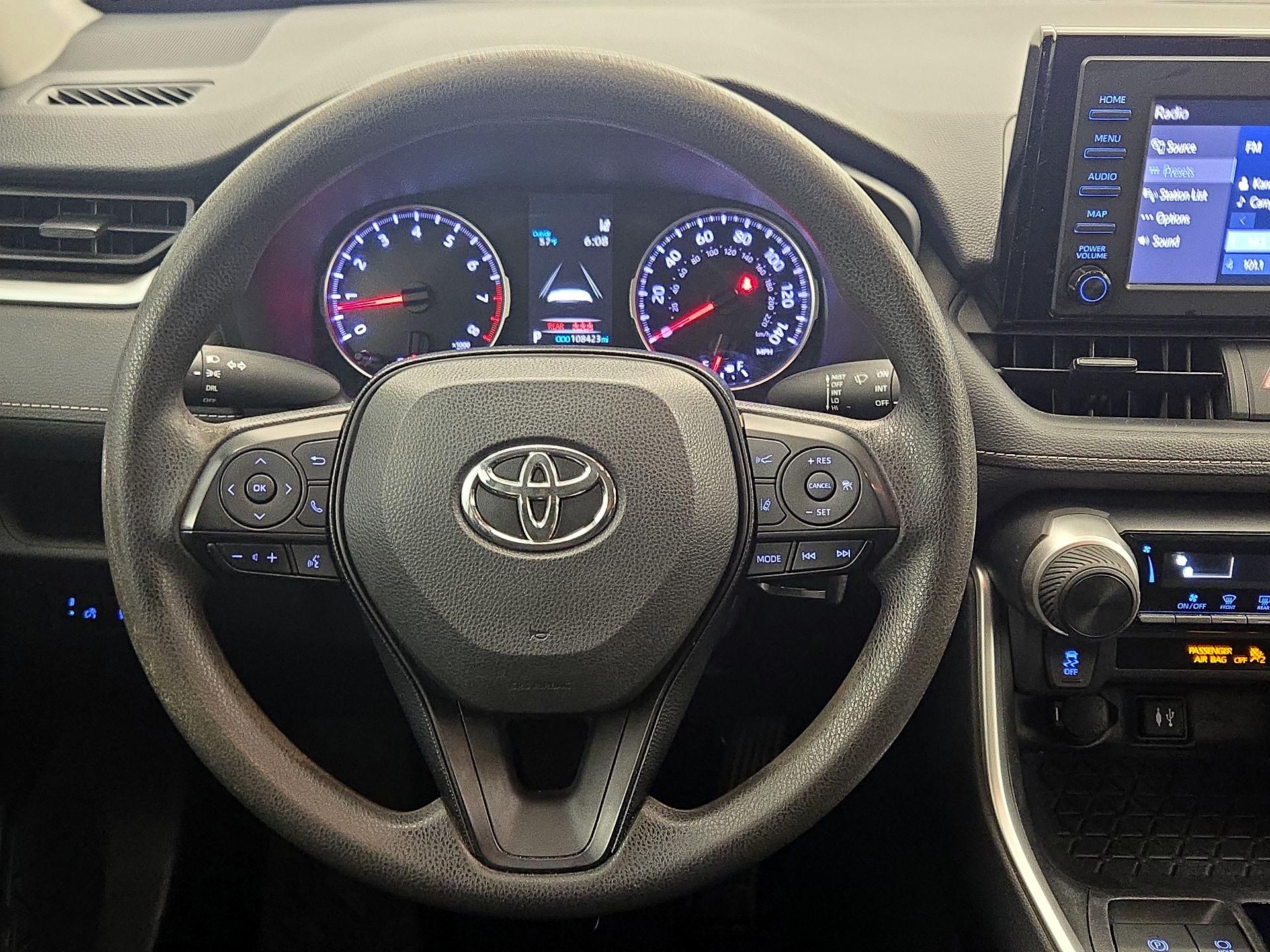 Thumbnail: 2019 Toyota RAV4 - 10