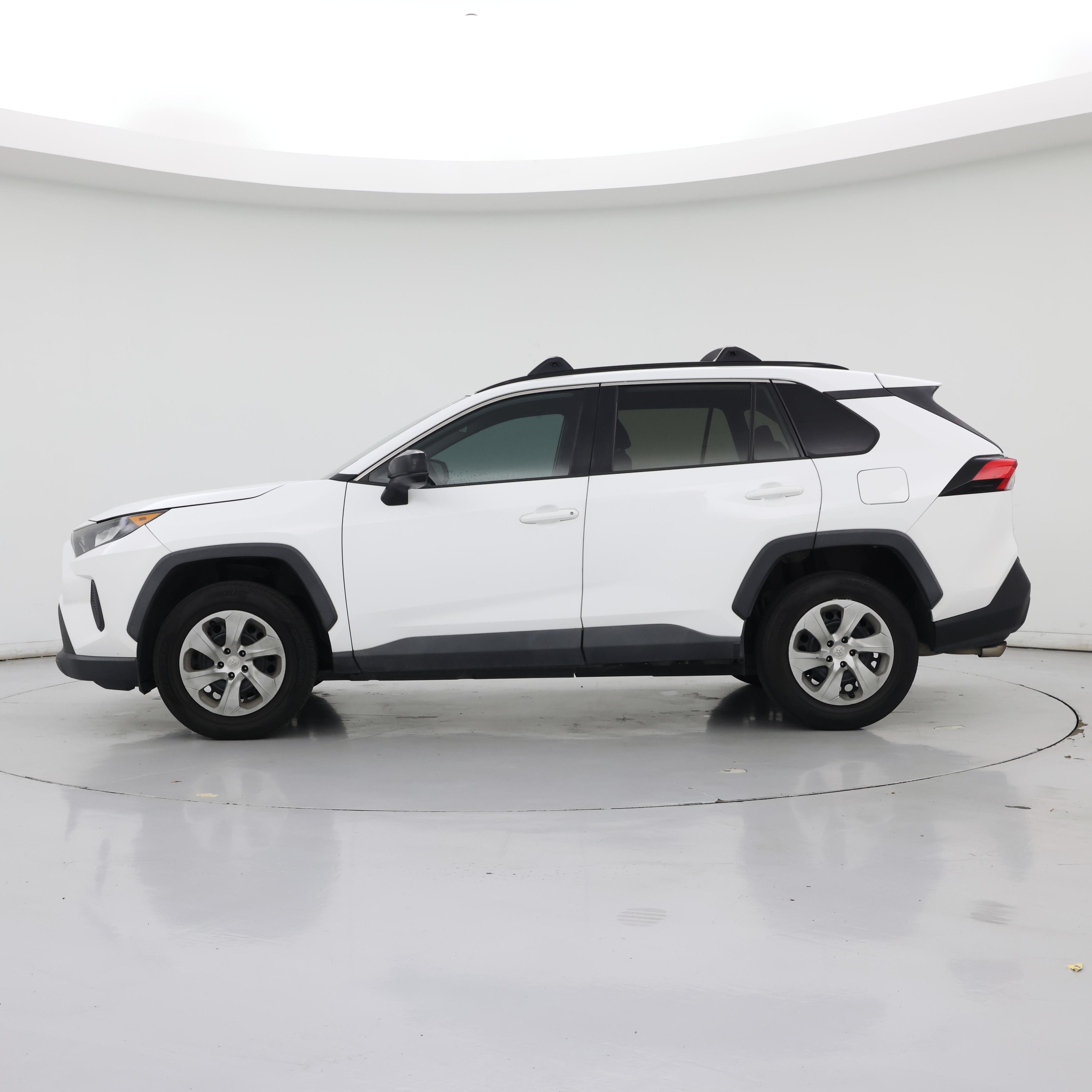 Thumbnail: 2019 Toyota RAV4 - 3