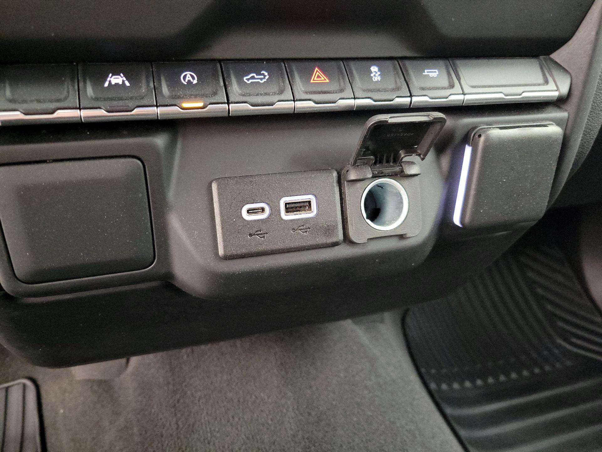 Thumbnail: 2022 Chevrolet Silverado 1500 - 18