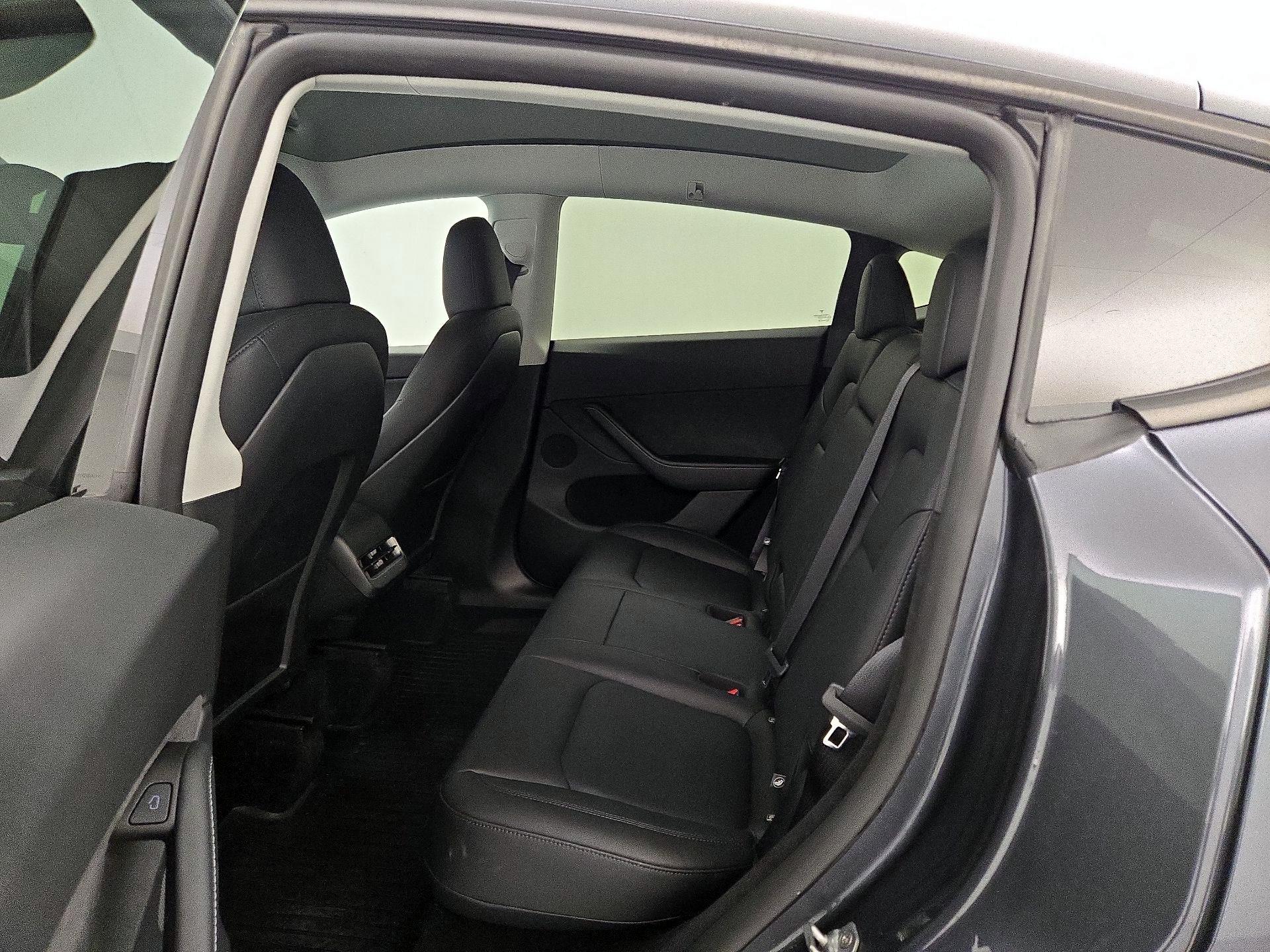 Thumbnail: 2025 Tesla Model Y - 18