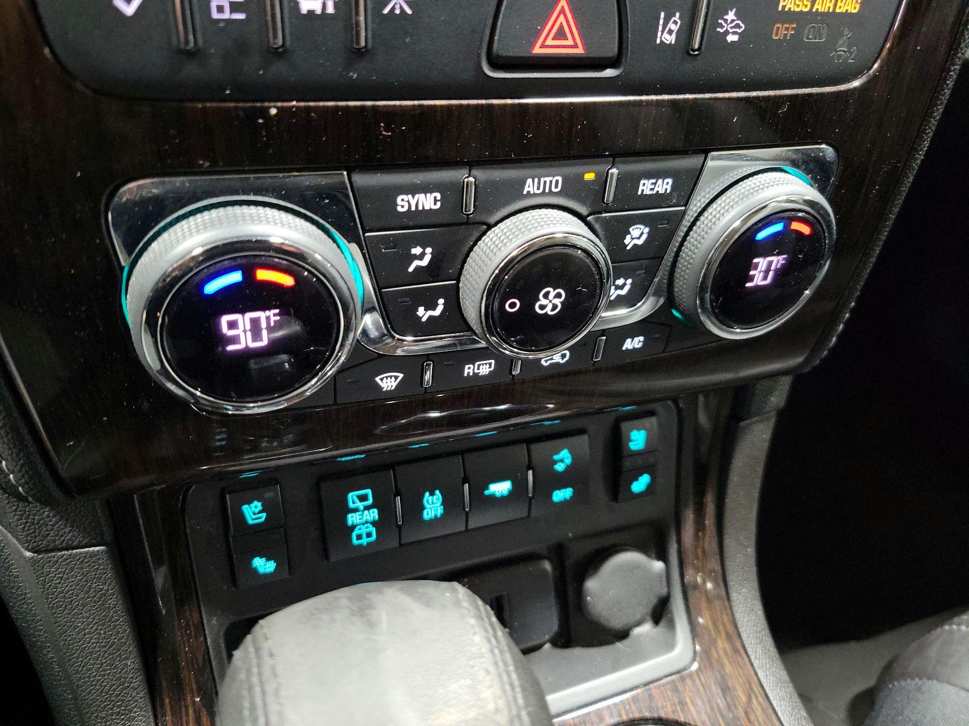 Thumbnail: 2016 Chevrolet Traverse - 16