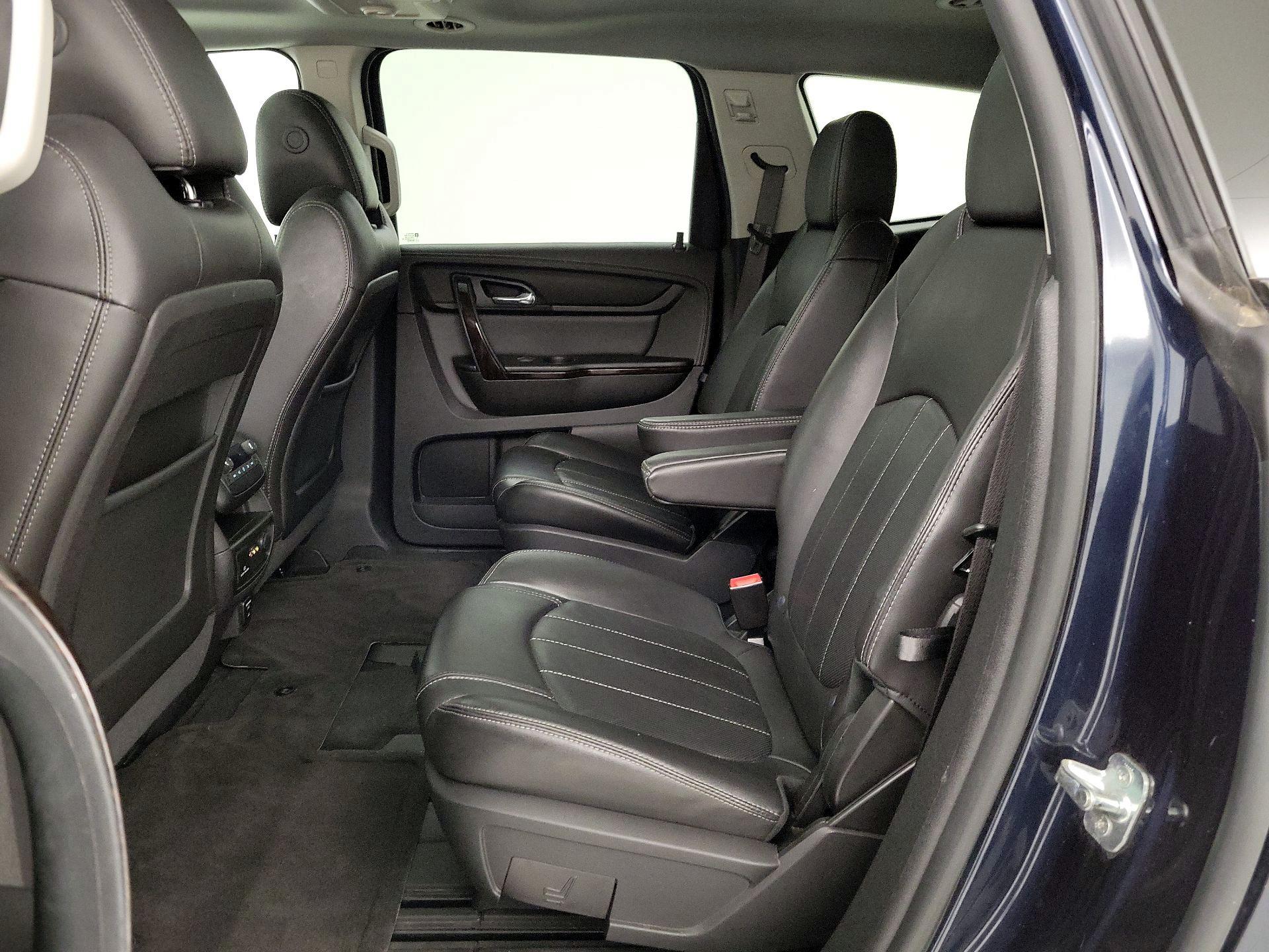 Thumbnail: 2016 Chevrolet Traverse - 19