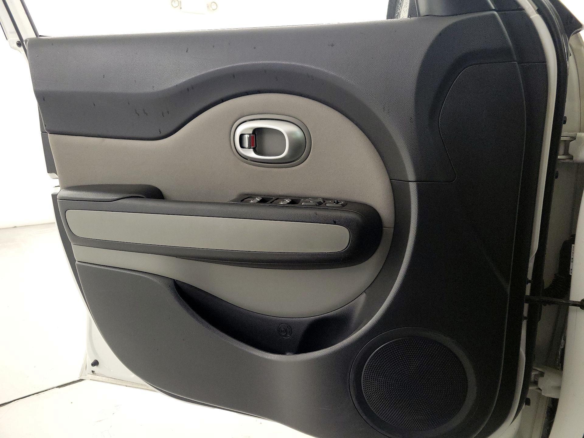 Thumbnail: 2019 Kia Soul - 12