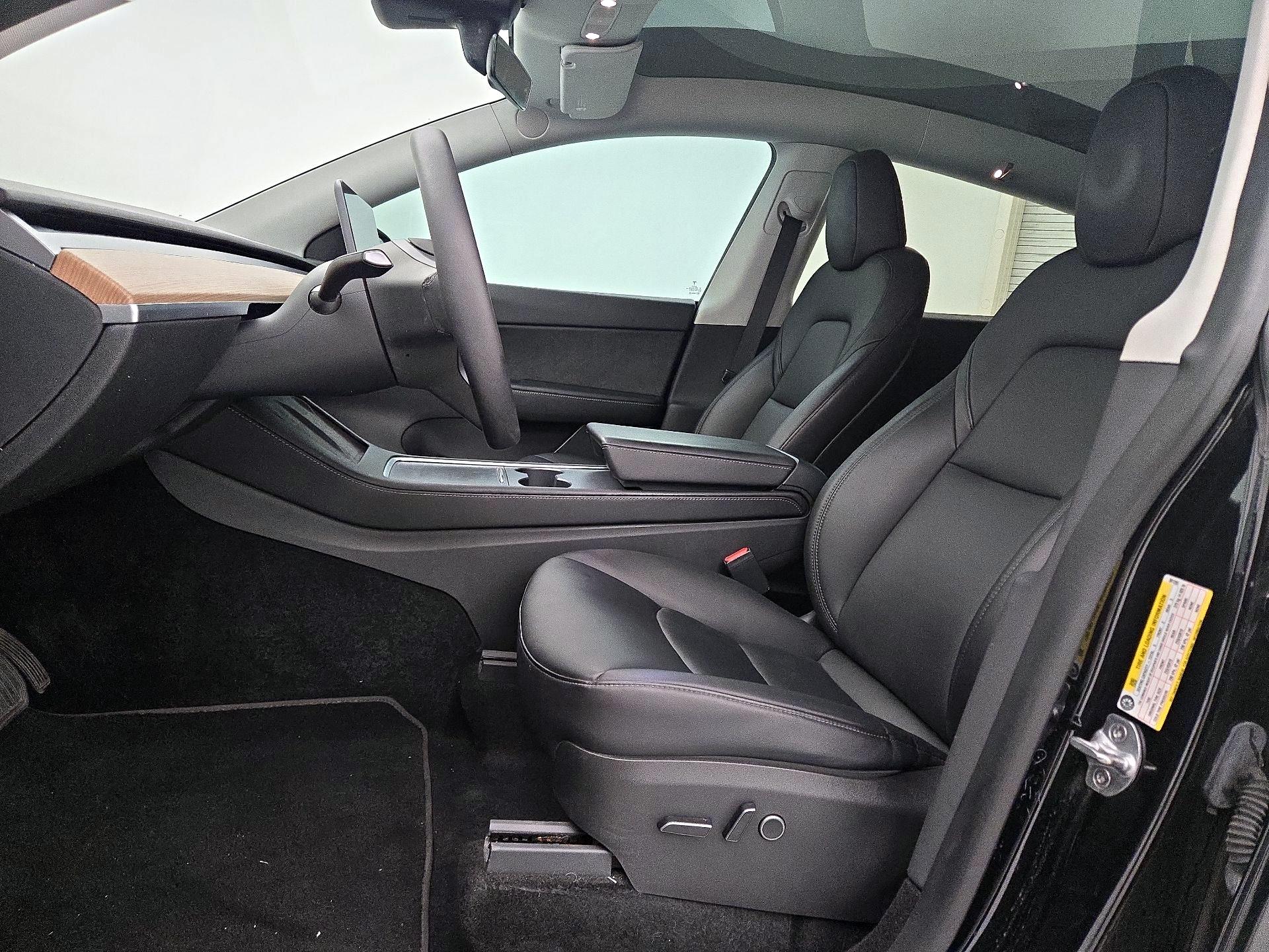 Thumbnail: 2022 Tesla Model Y - 11