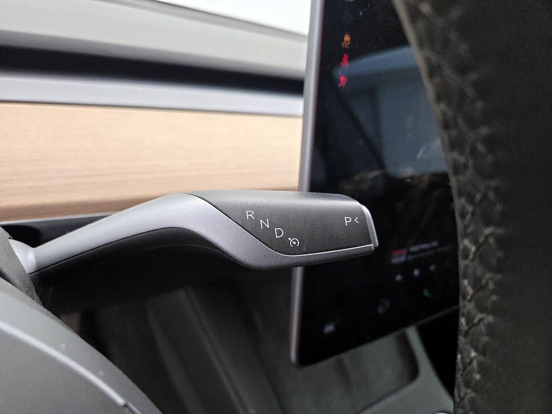 Thumbnail: 2022 Tesla Model Y - 17