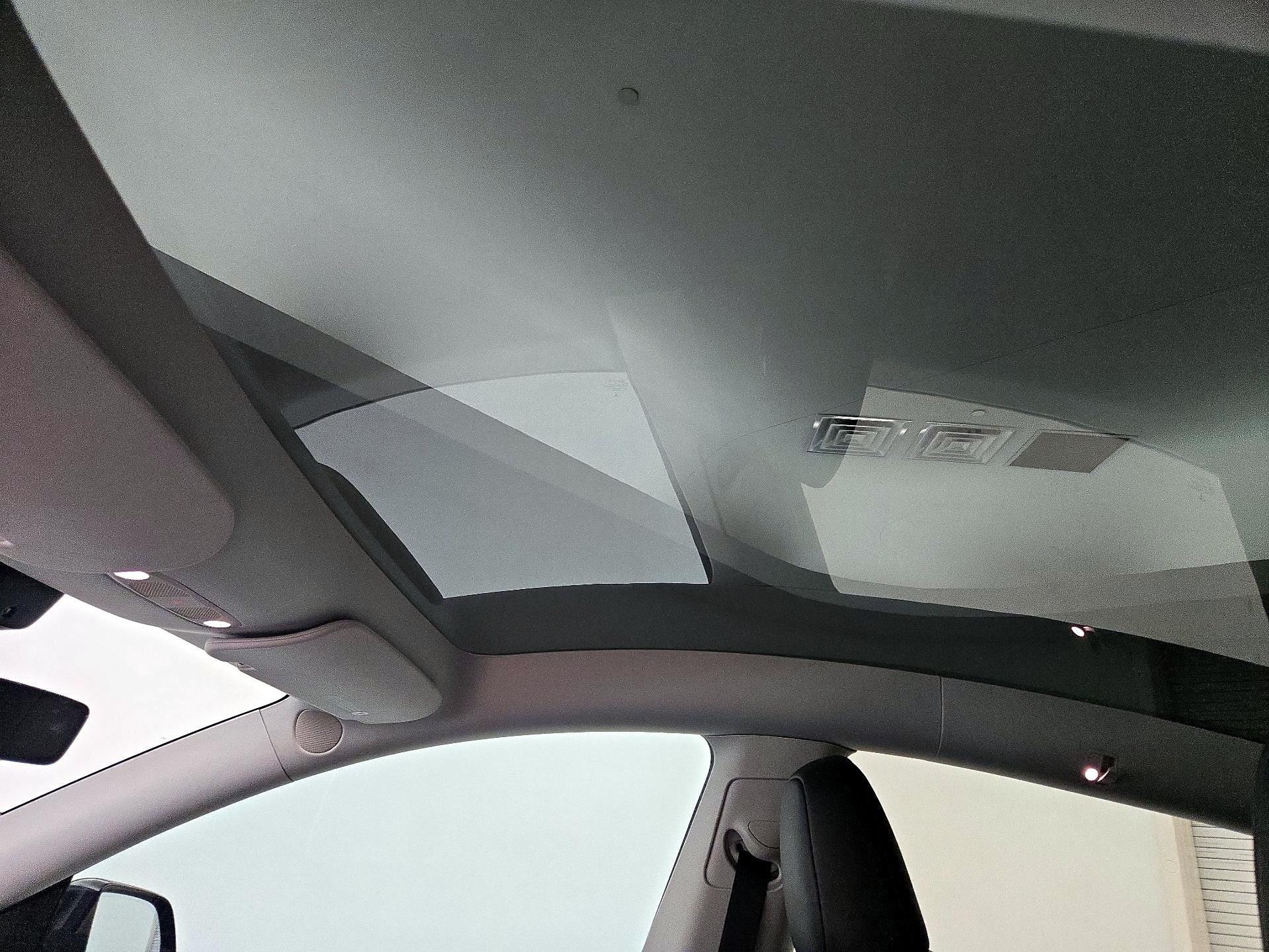 Thumbnail: 2022 Tesla Model Y - 18