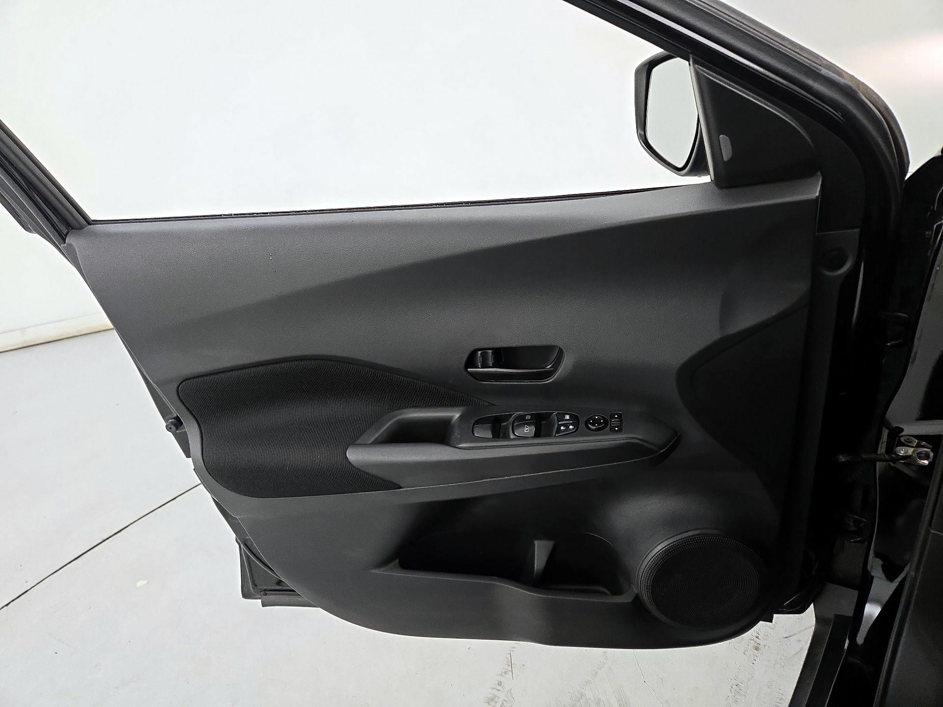 Thumbnail: 2022 Nissan Kicks - 12