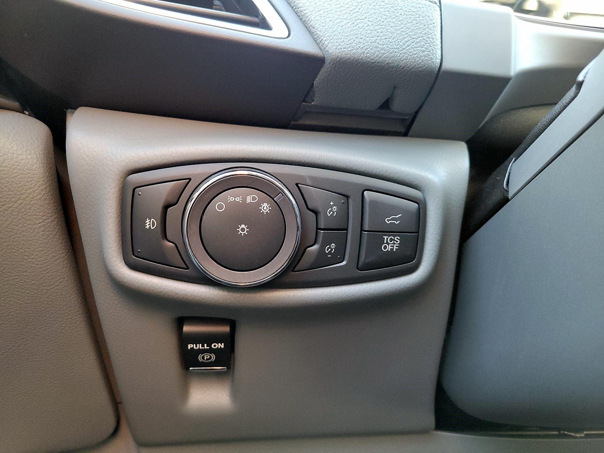 Thumbnail: 2019 Lincoln Nautilus - 11