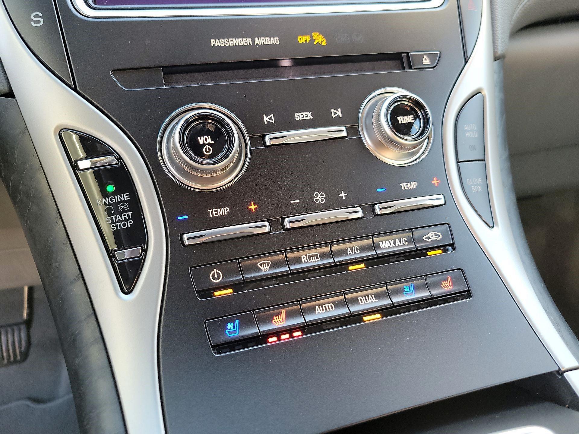 Thumbnail: 2019 Lincoln Nautilus - 15