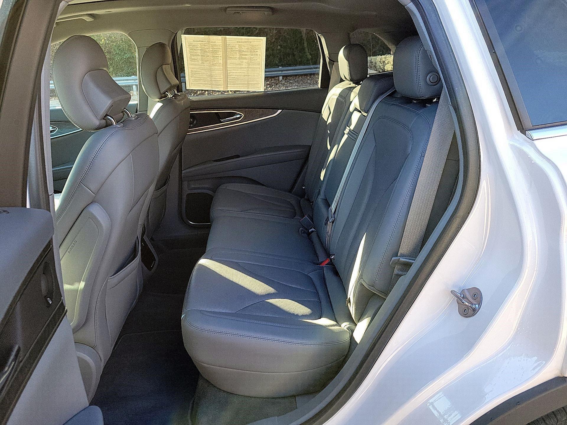 Thumbnail: 2019 Lincoln Nautilus - 18