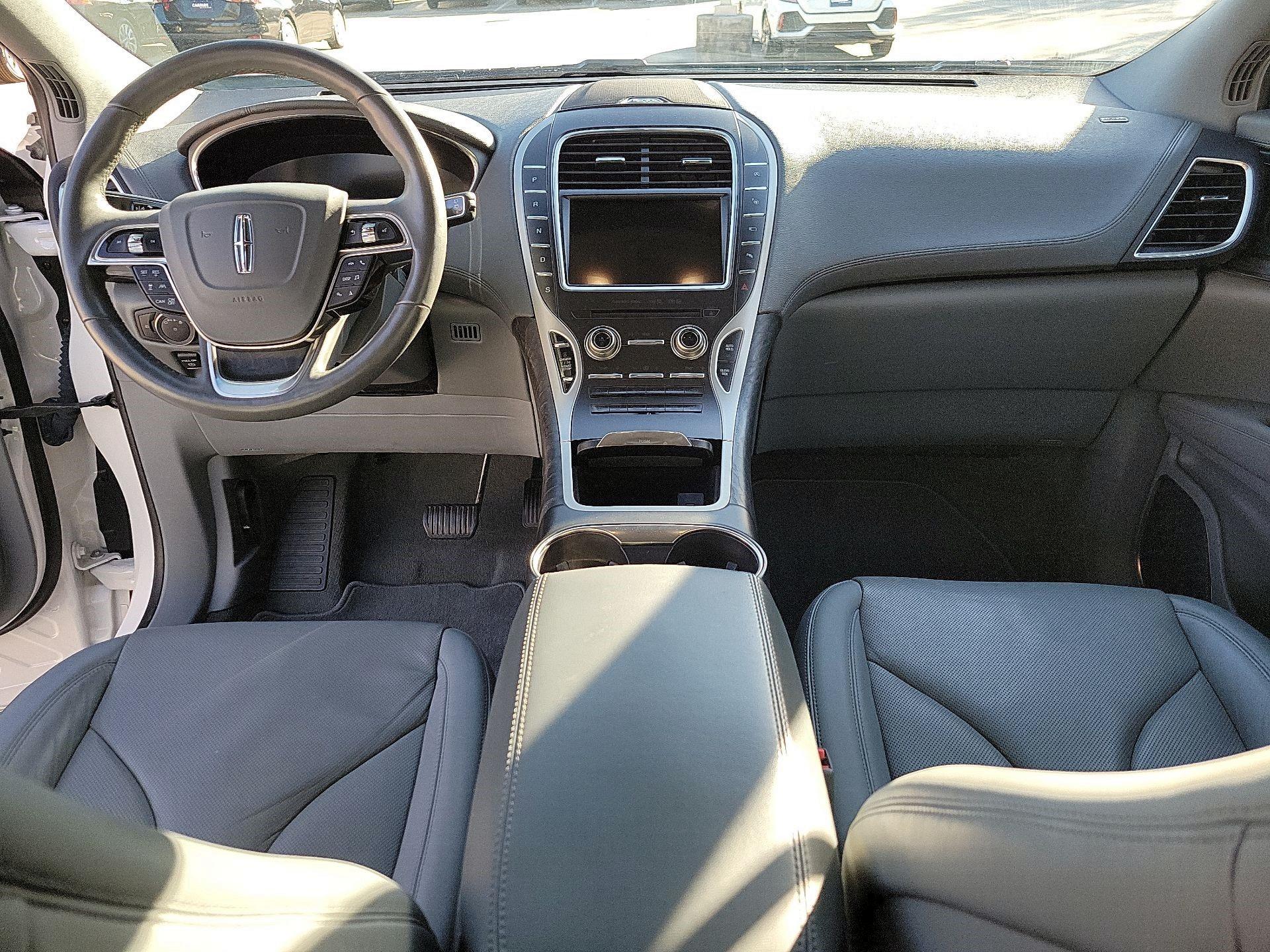 Thumbnail: 2019 Lincoln Nautilus - 8