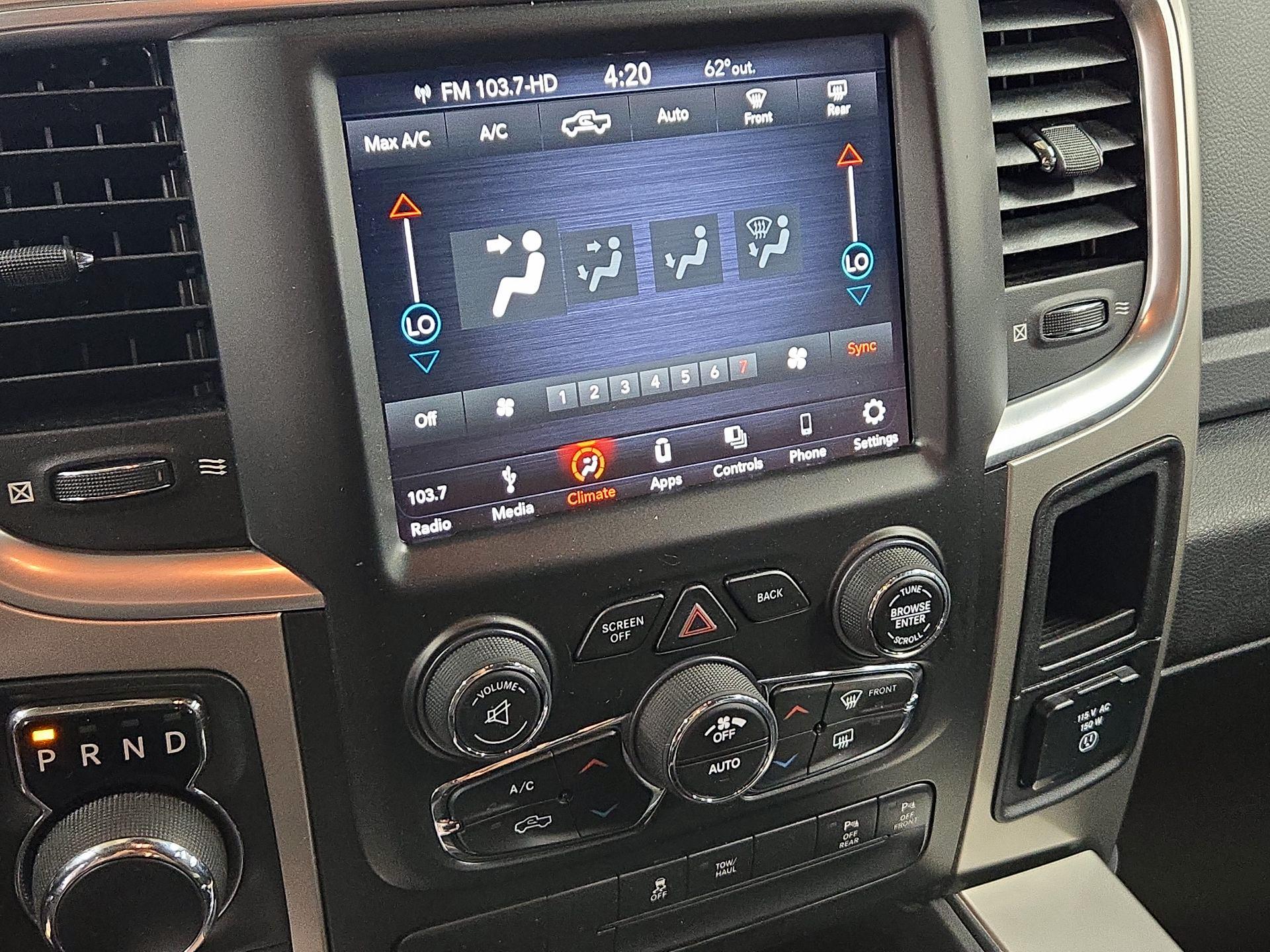 Thumbnail: 2019 RAM 1500 Classic - 16