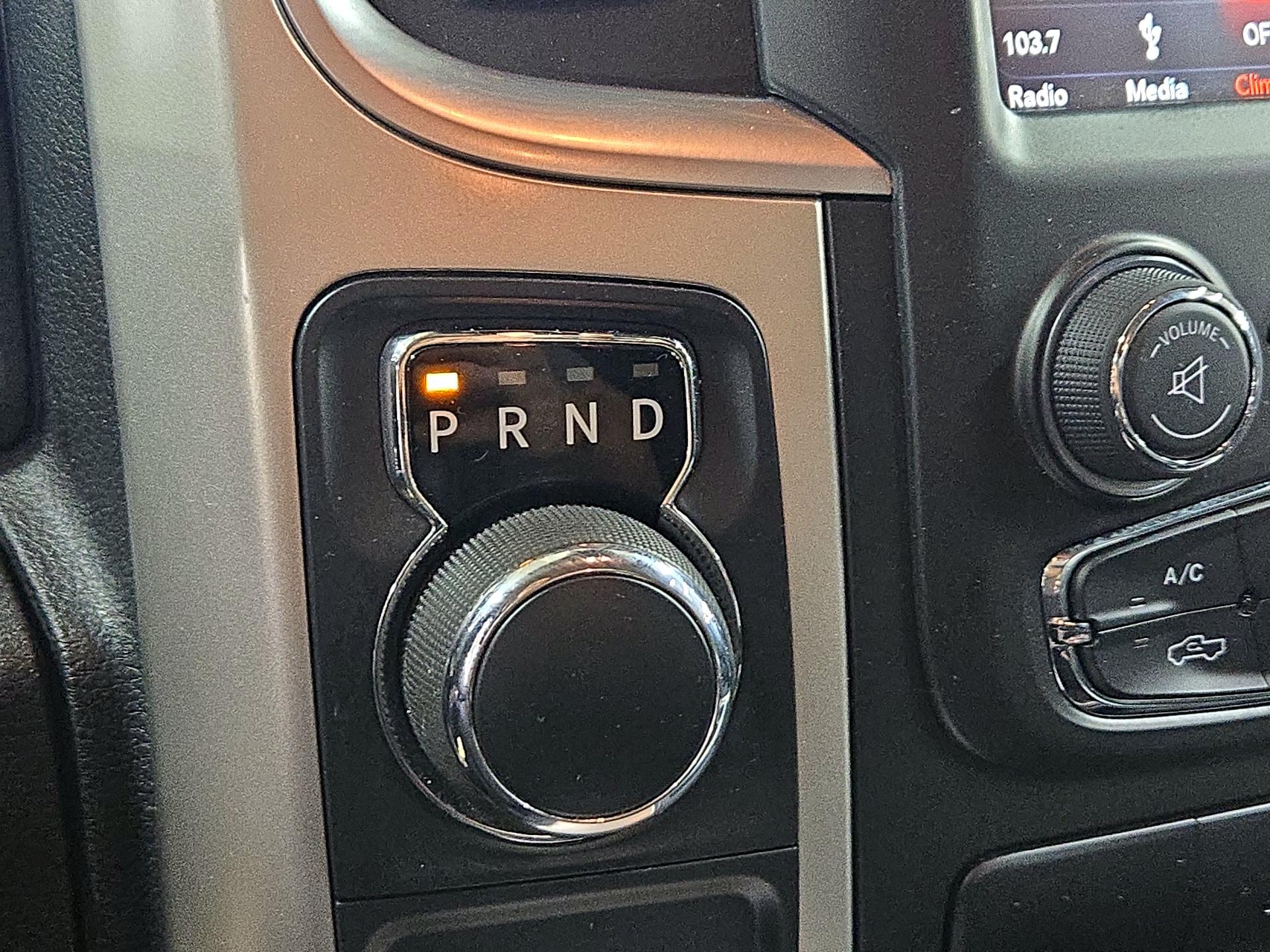 Thumbnail: 2019 RAM 1500 Classic - 17