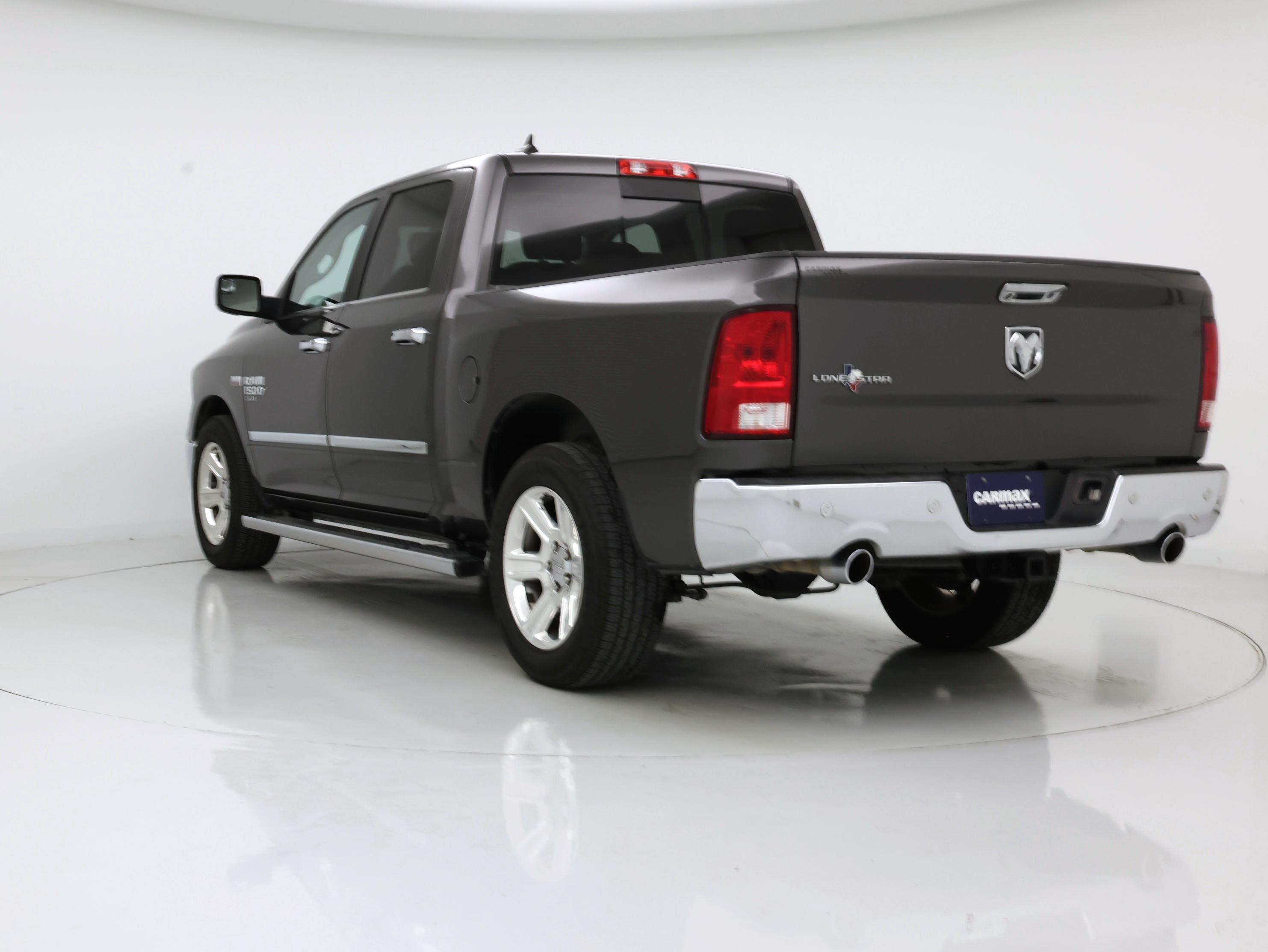 Thumbnail: 2019 RAM 1500 Classic - 2