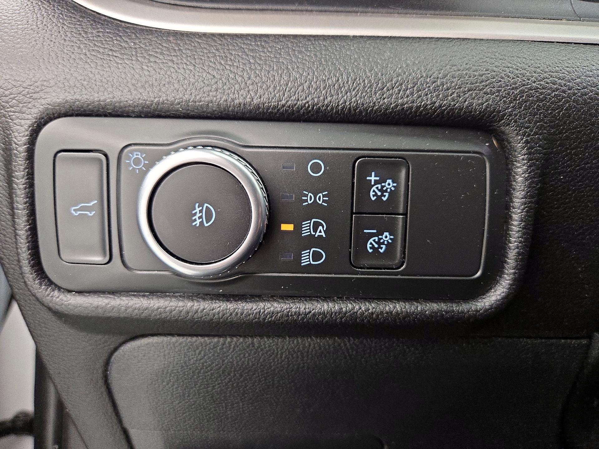 Thumbnail: 2020 Ford Explorer - 13