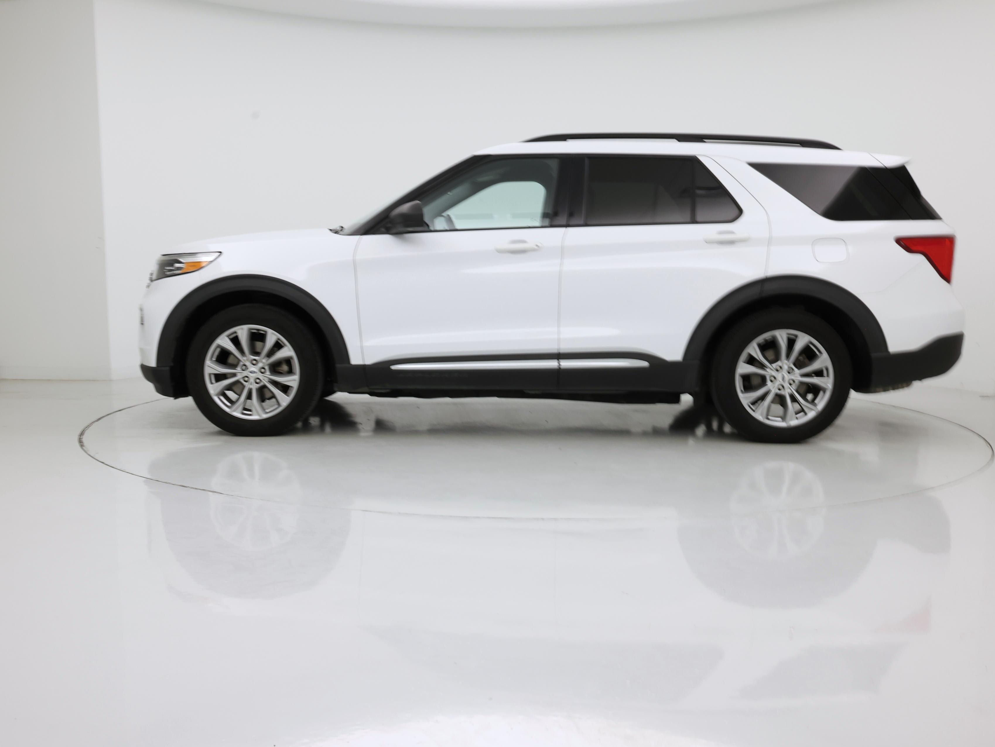Thumbnail: 2020 Ford Explorer - 3