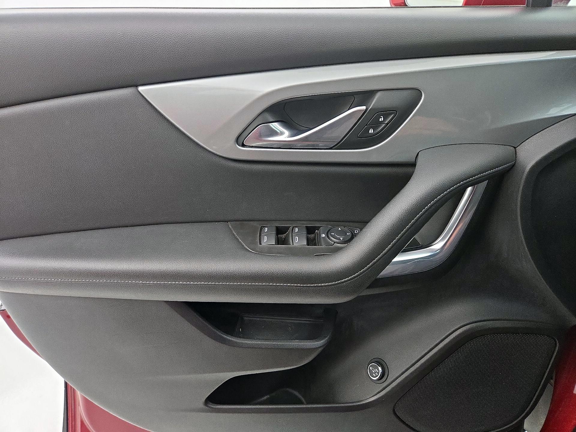 Thumbnail: 2019 Chevrolet Blazer - 12