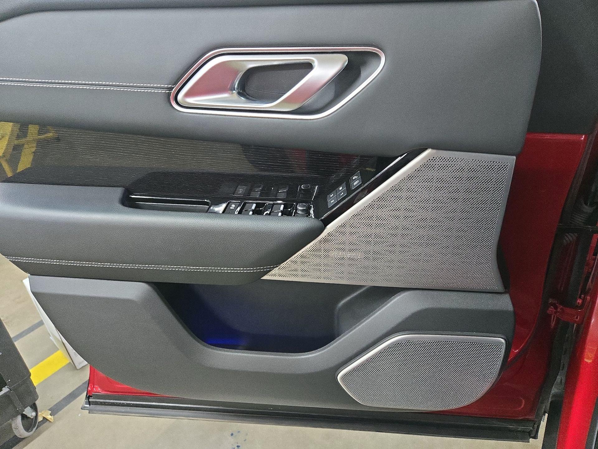 Thumbnail: 2019 Land Rover Range Rover Velar - 12