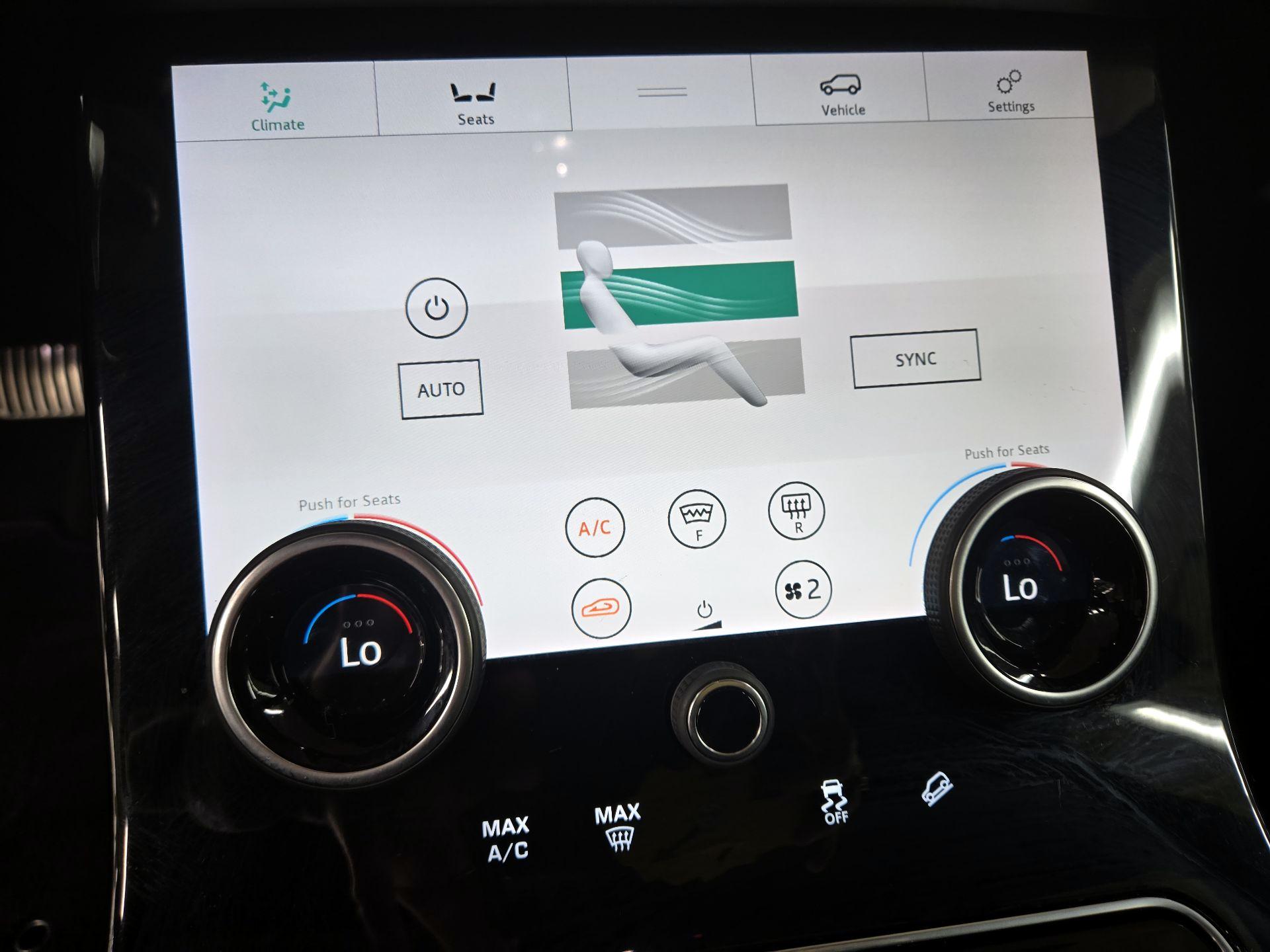 Thumbnail: 2019 Land Rover Range Rover Velar - 15