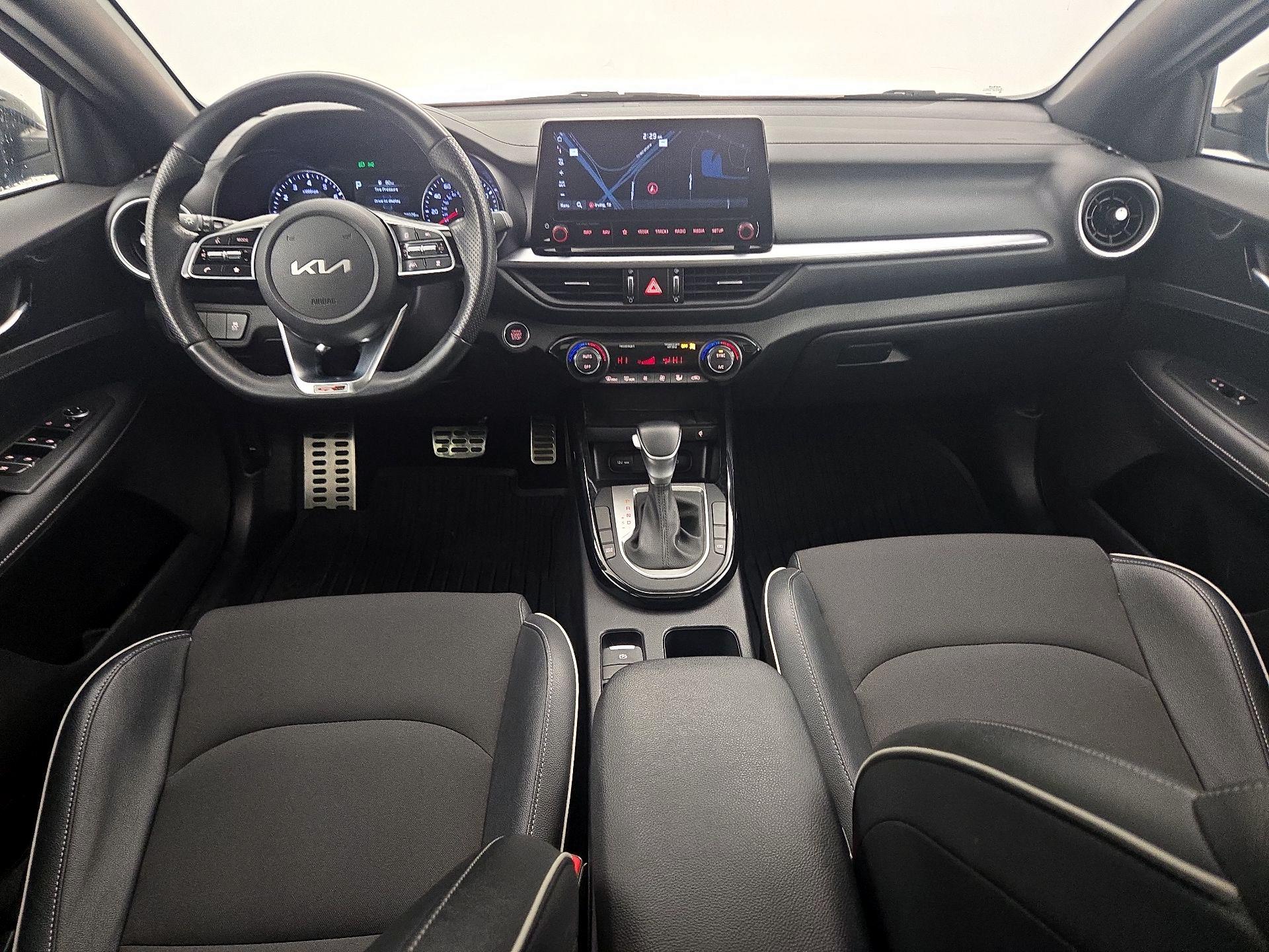 Thumbnail: 2023 Kia Forte - 9