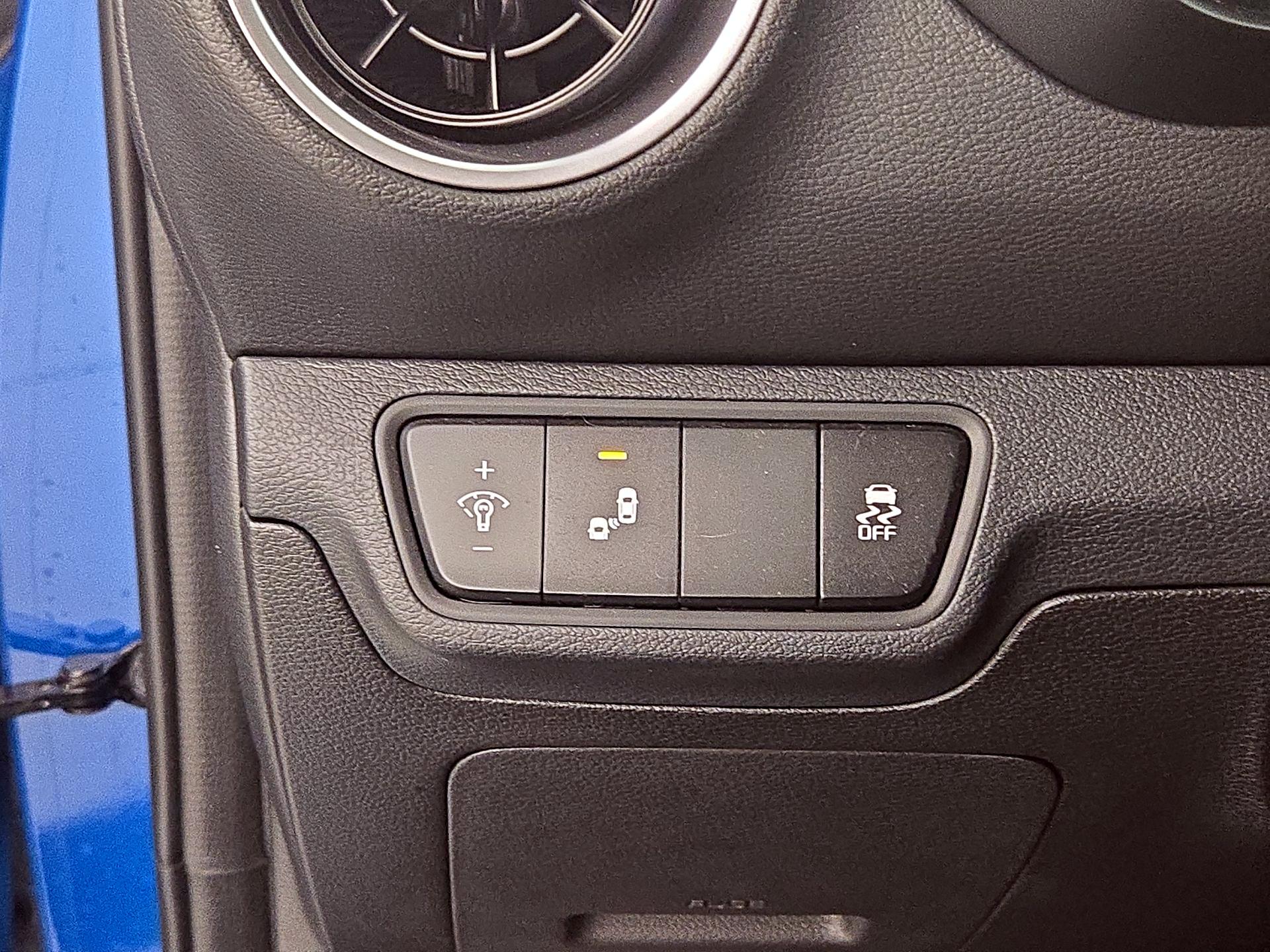 Thumbnail: 2023 Kia Forte - 13