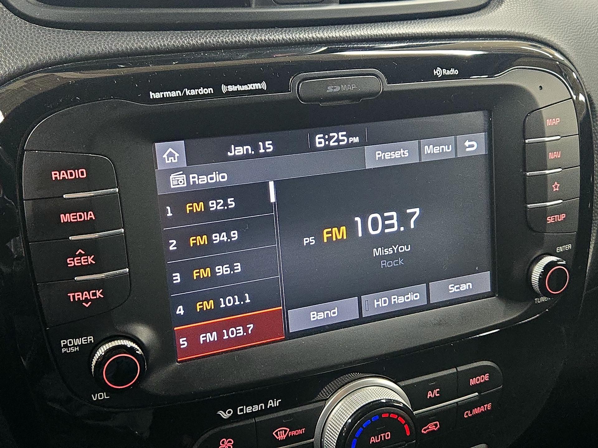 Thumbnail: 2018 Kia Soul - 16