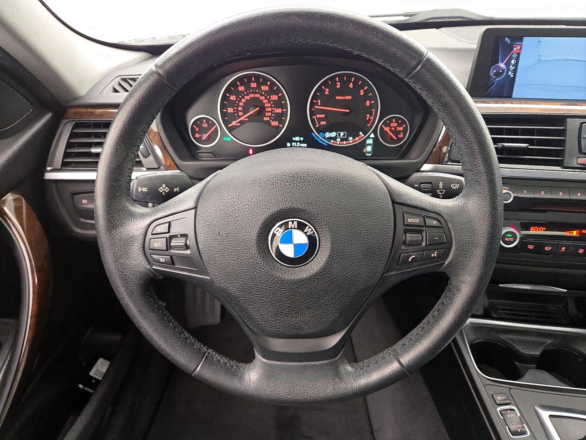 Thumbnail: 2015 BMW 3 Series - 10