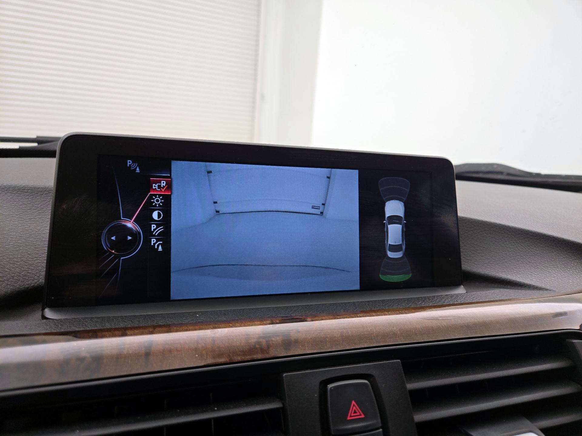 Thumbnail: 2015 BMW 3 Series - 14