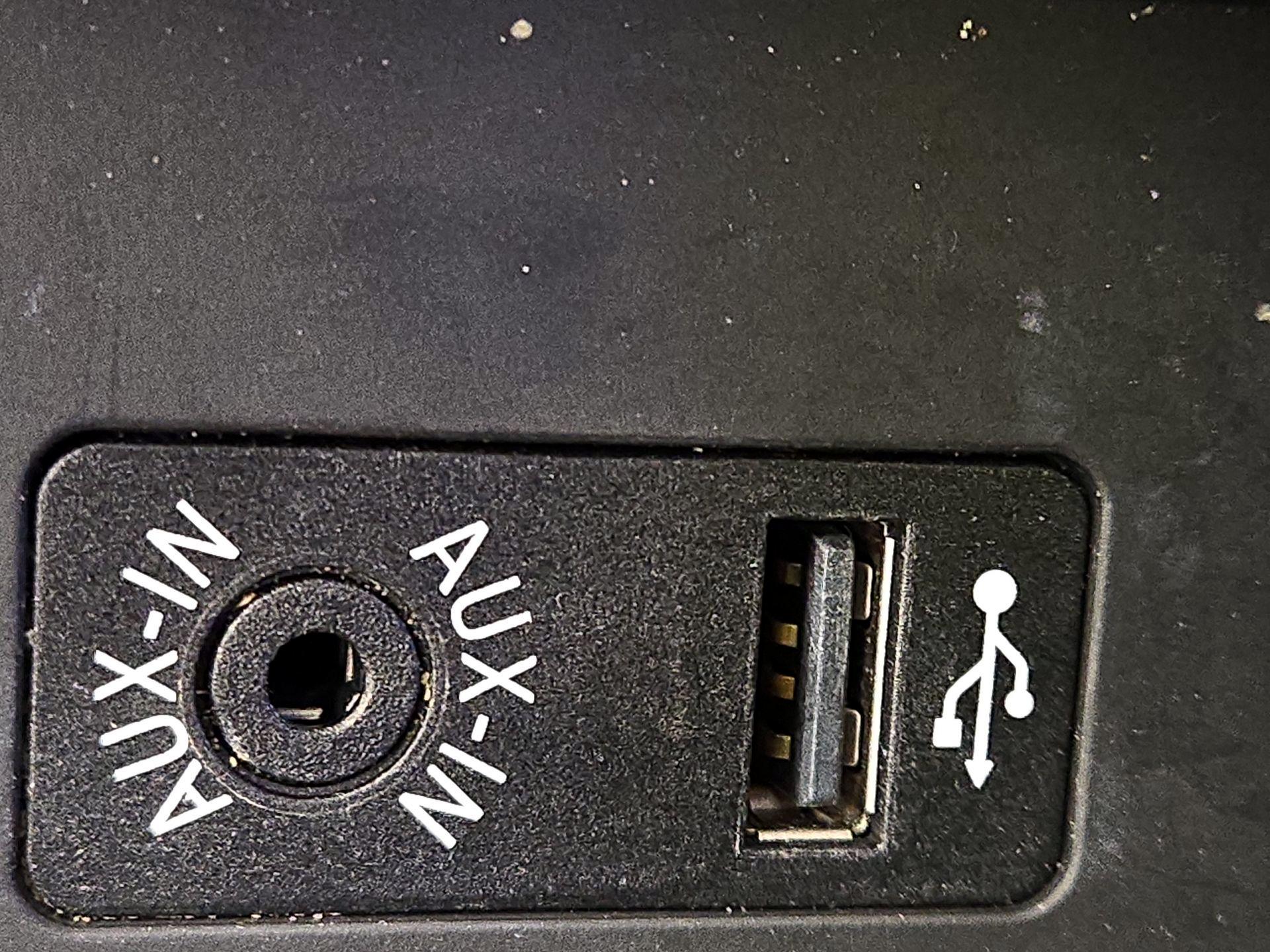 Thumbnail: 2015 BMW 3 Series - 18