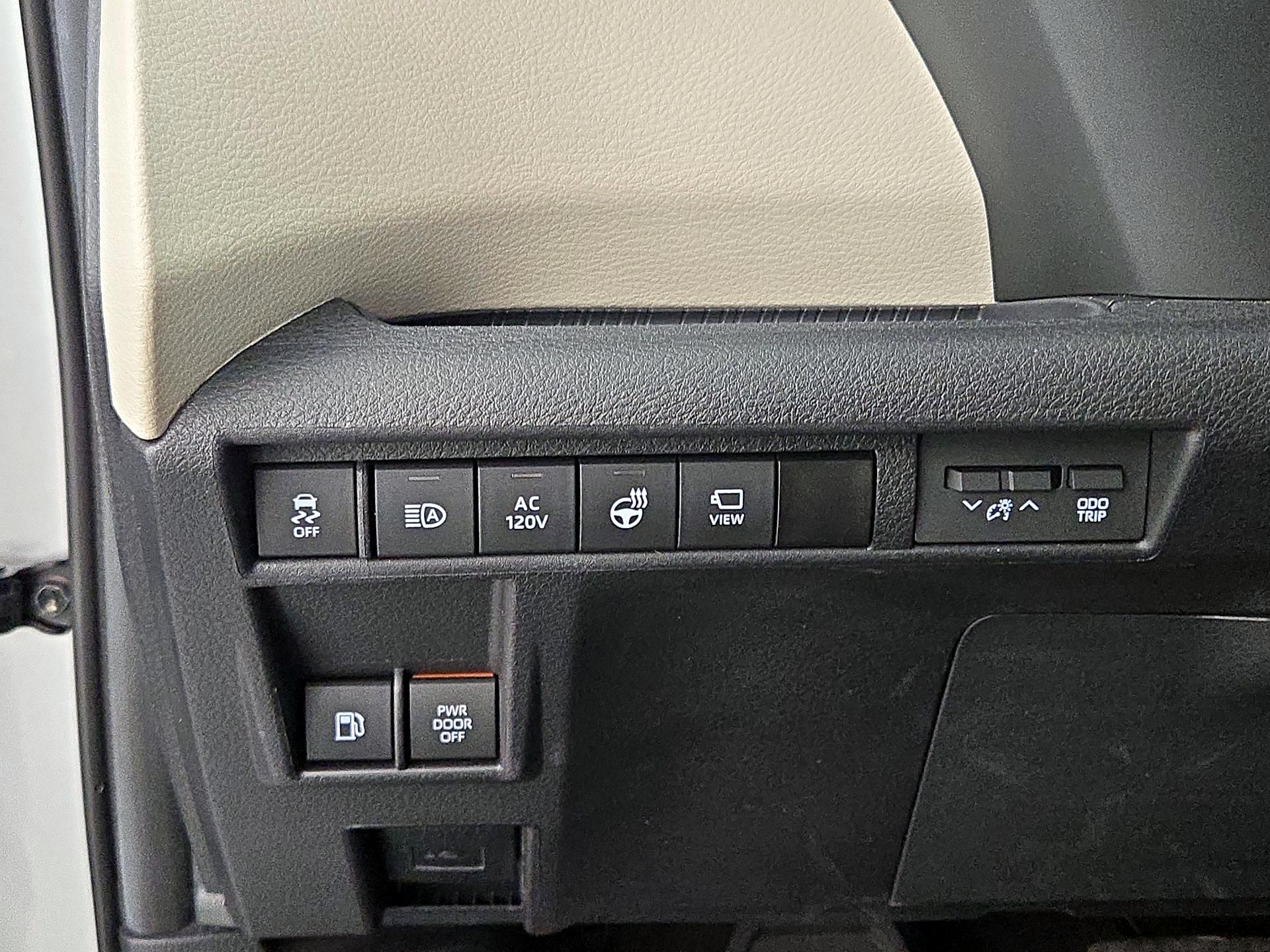 Thumbnail: 2025 Toyota Sienna - 13