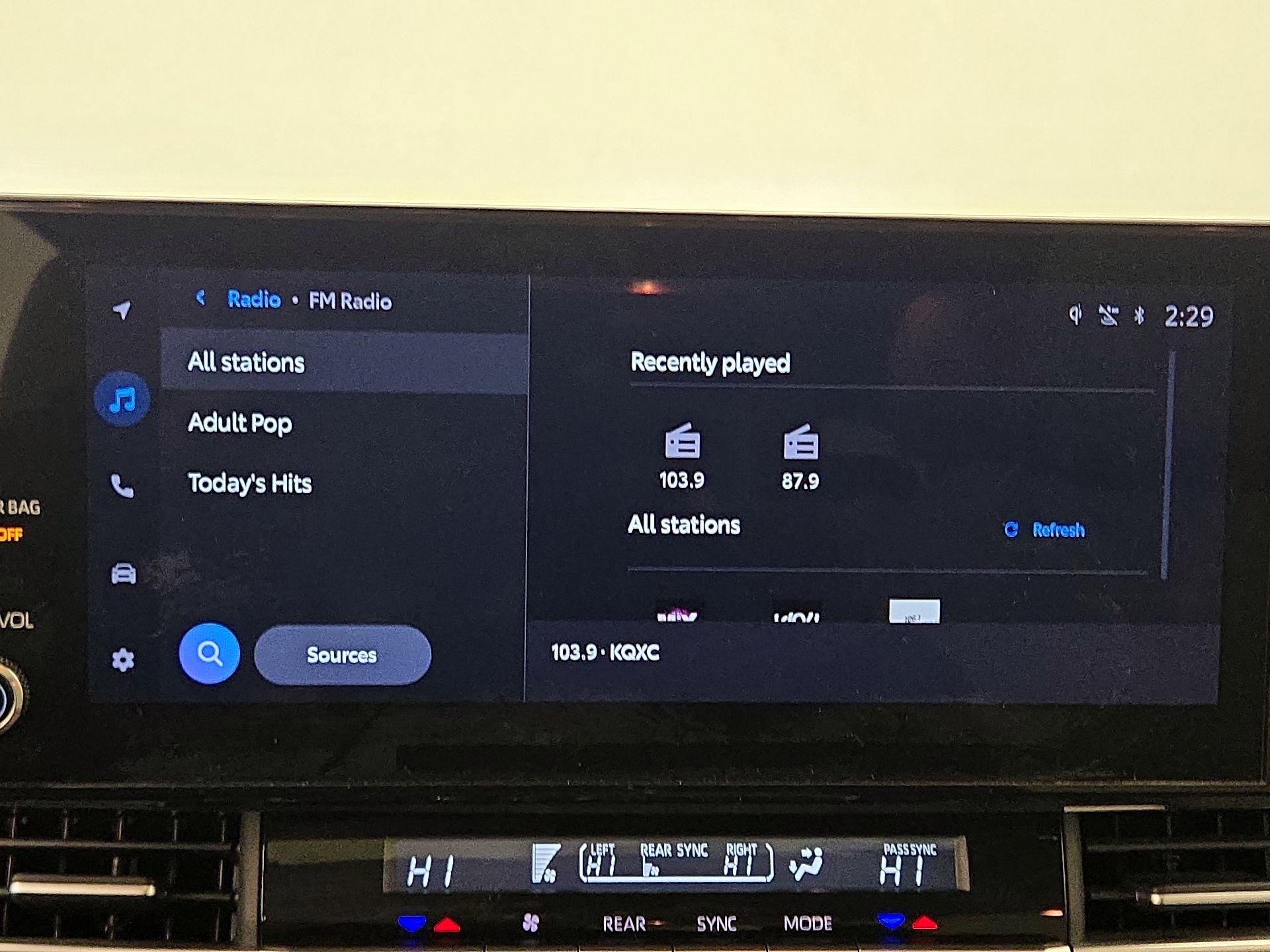 Thumbnail: 2025 Toyota Sienna - 15