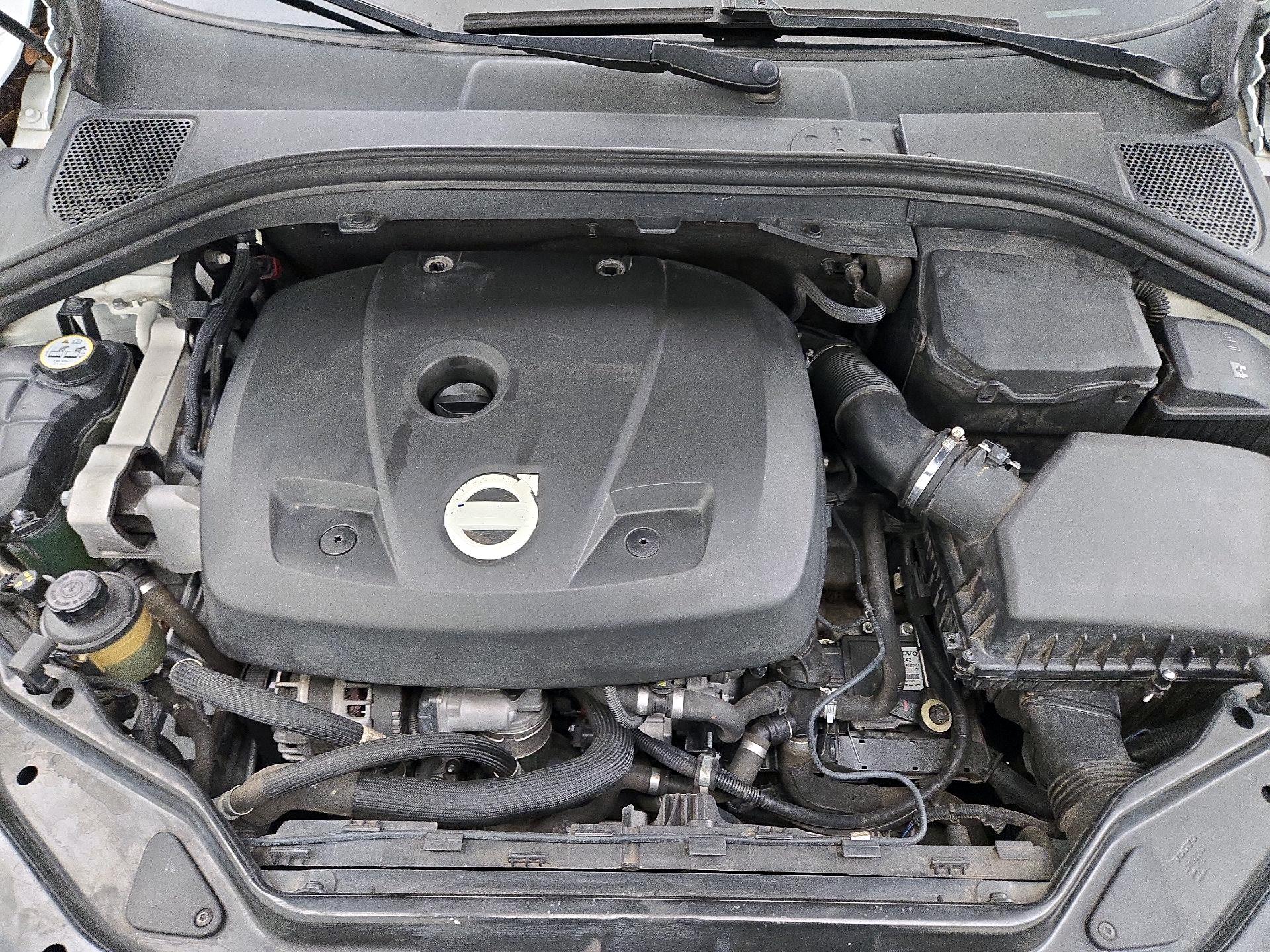 Thumbnail: 2015 Volvo XC60 - 20