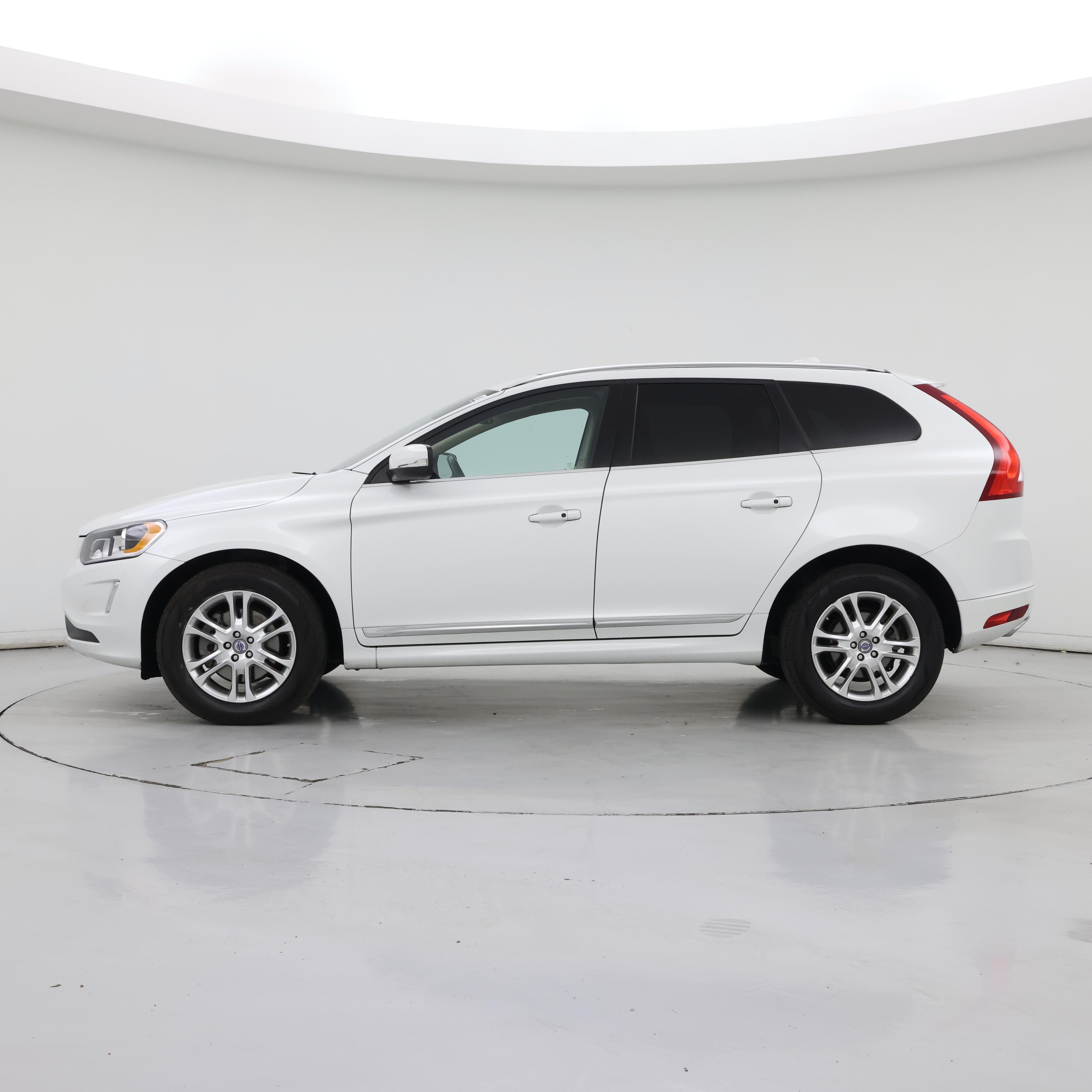 Thumbnail: 2015 Volvo XC60 - 3