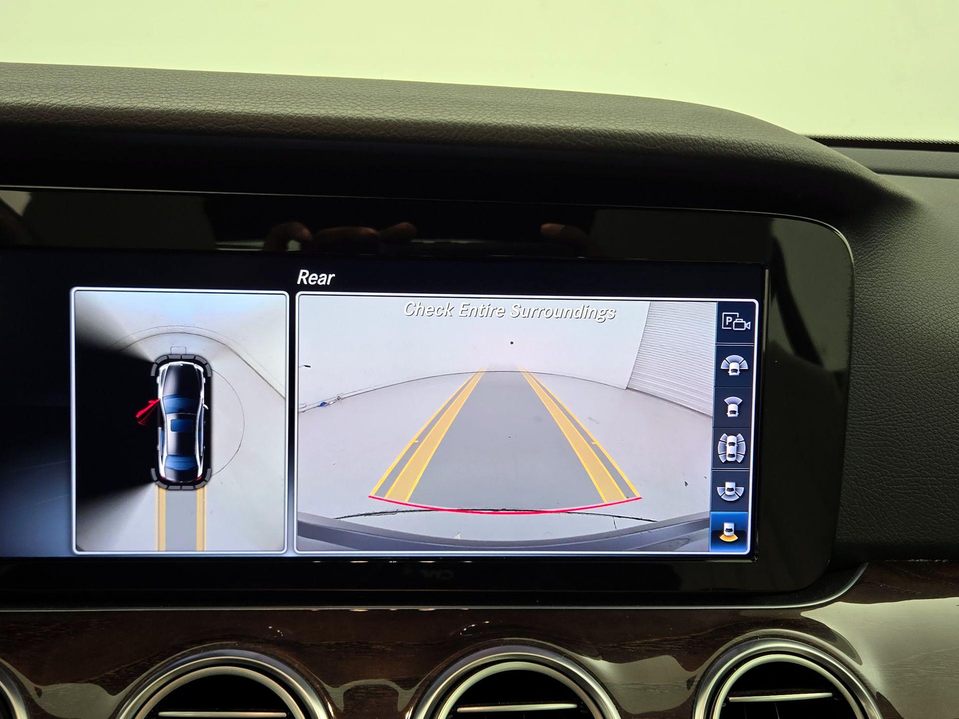 Thumbnail: 2019 Mercedes-Benz E-Class - 15