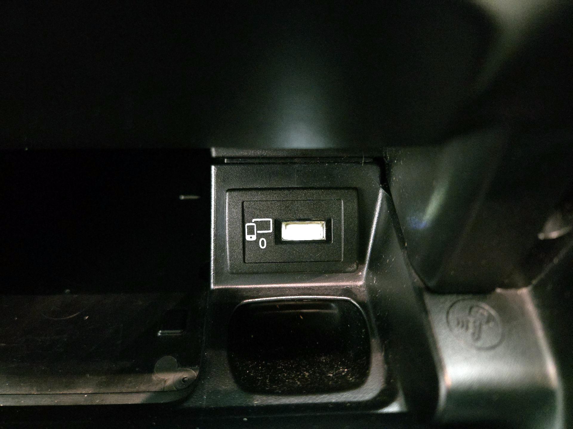 Thumbnail: 2019 Mercedes-Benz E-Class - 19