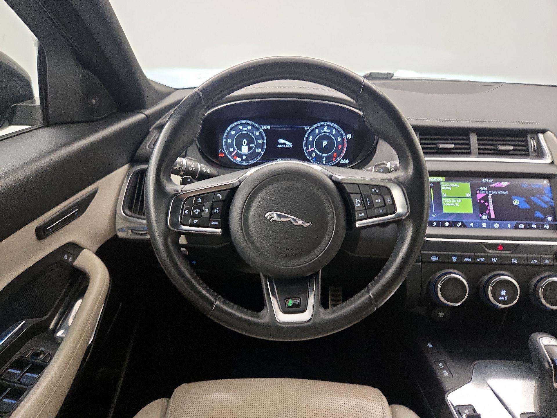 Thumbnail: 2019 Jaguar E-Pace - 10