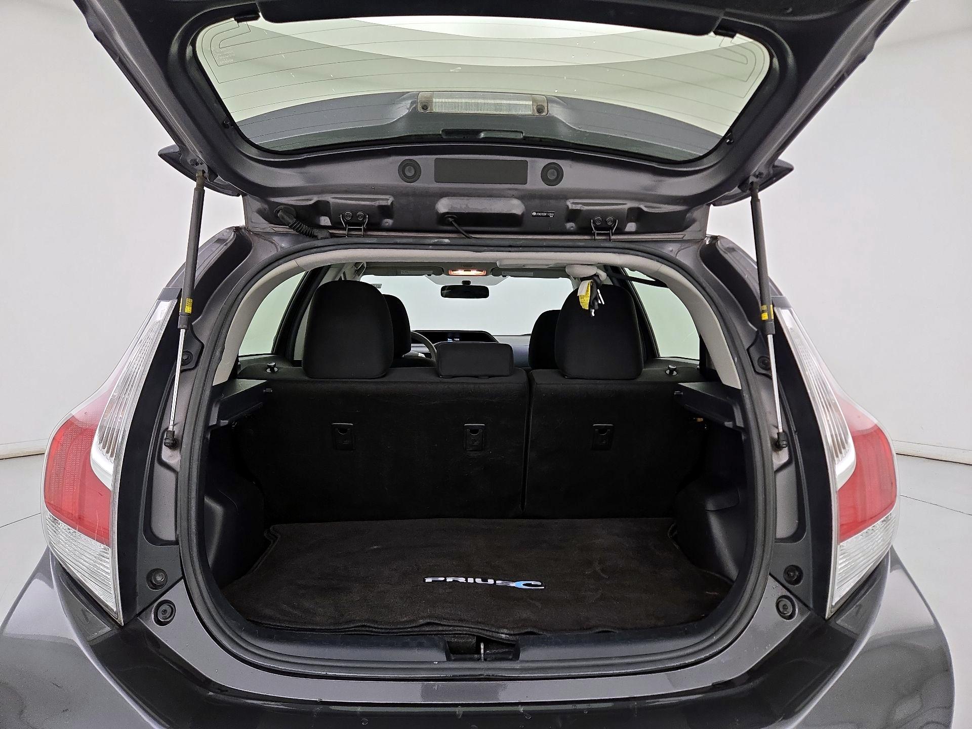 Thumbnail: 2015 Toyota Prius c - 20