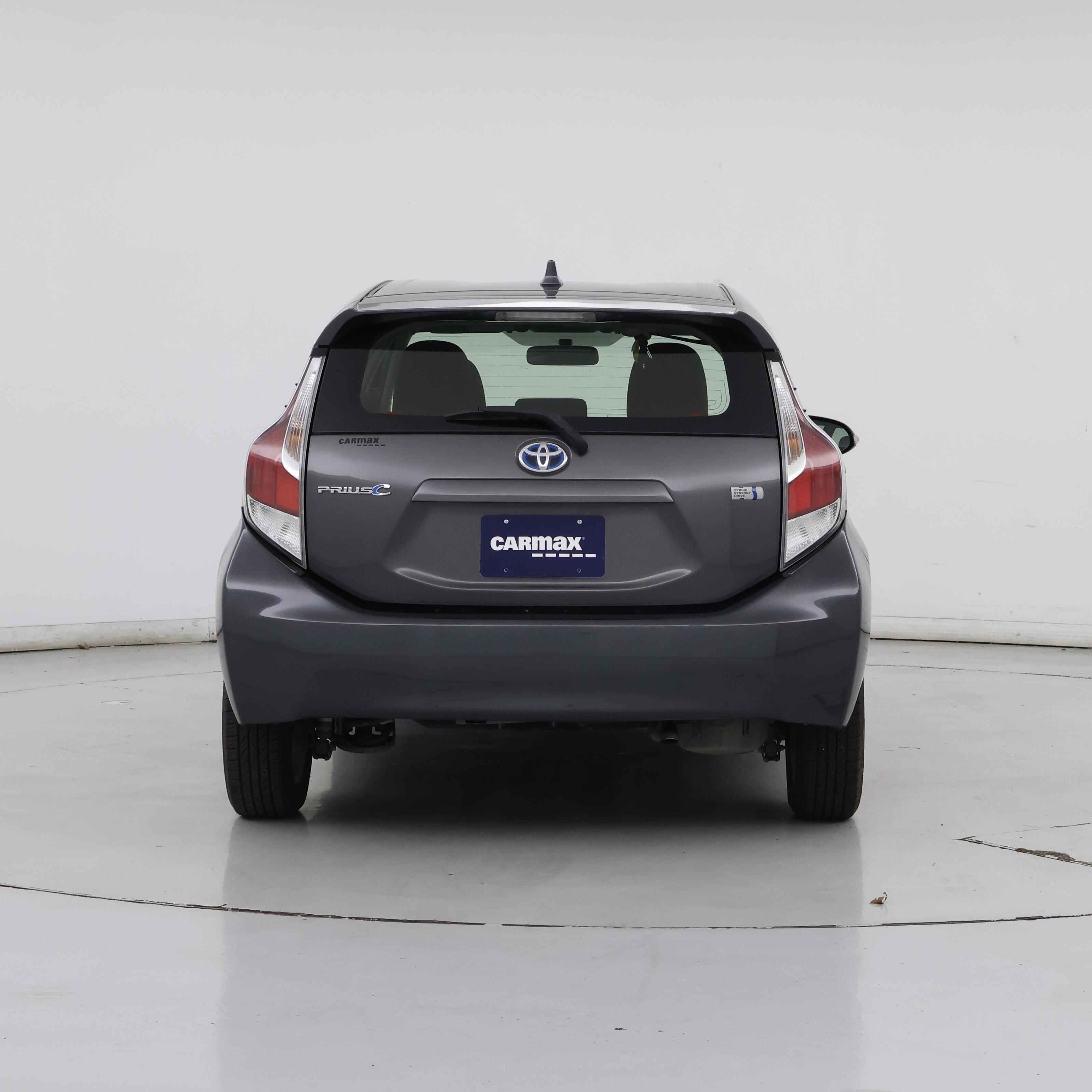 Thumbnail: 2015 Toyota Prius c - 6