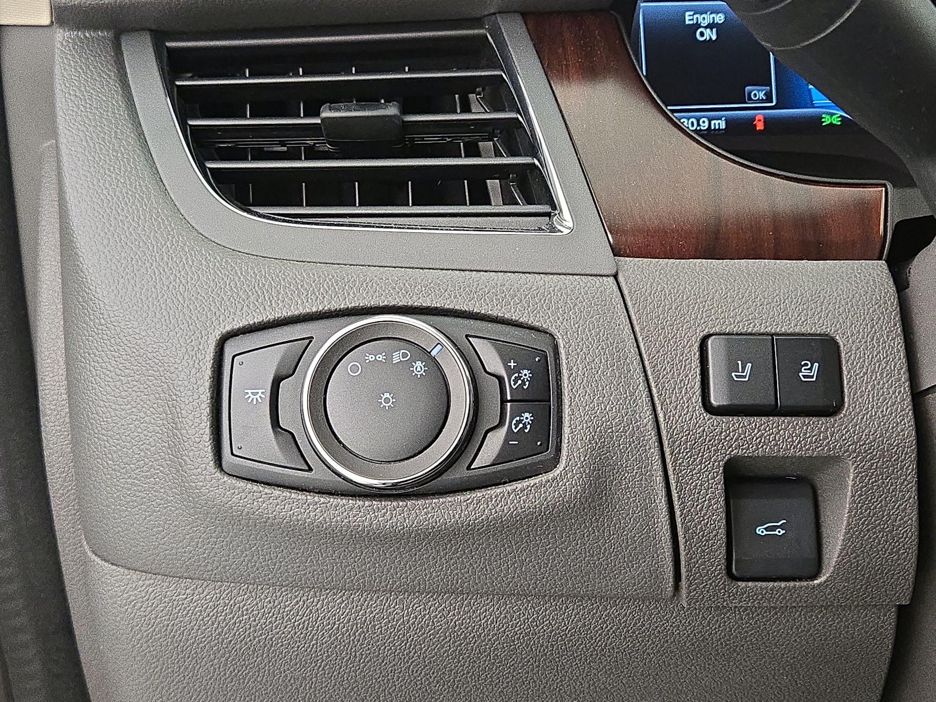 Thumbnail: 2014 Ford Edge - 13