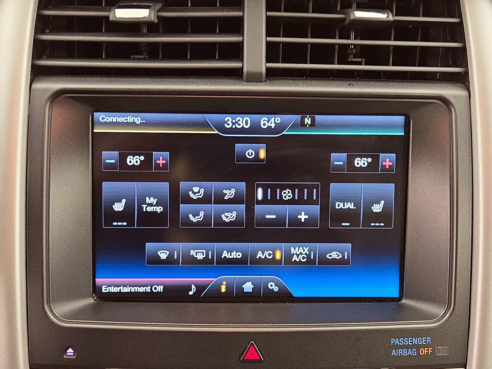 Thumbnail: 2014 Ford Edge - 17