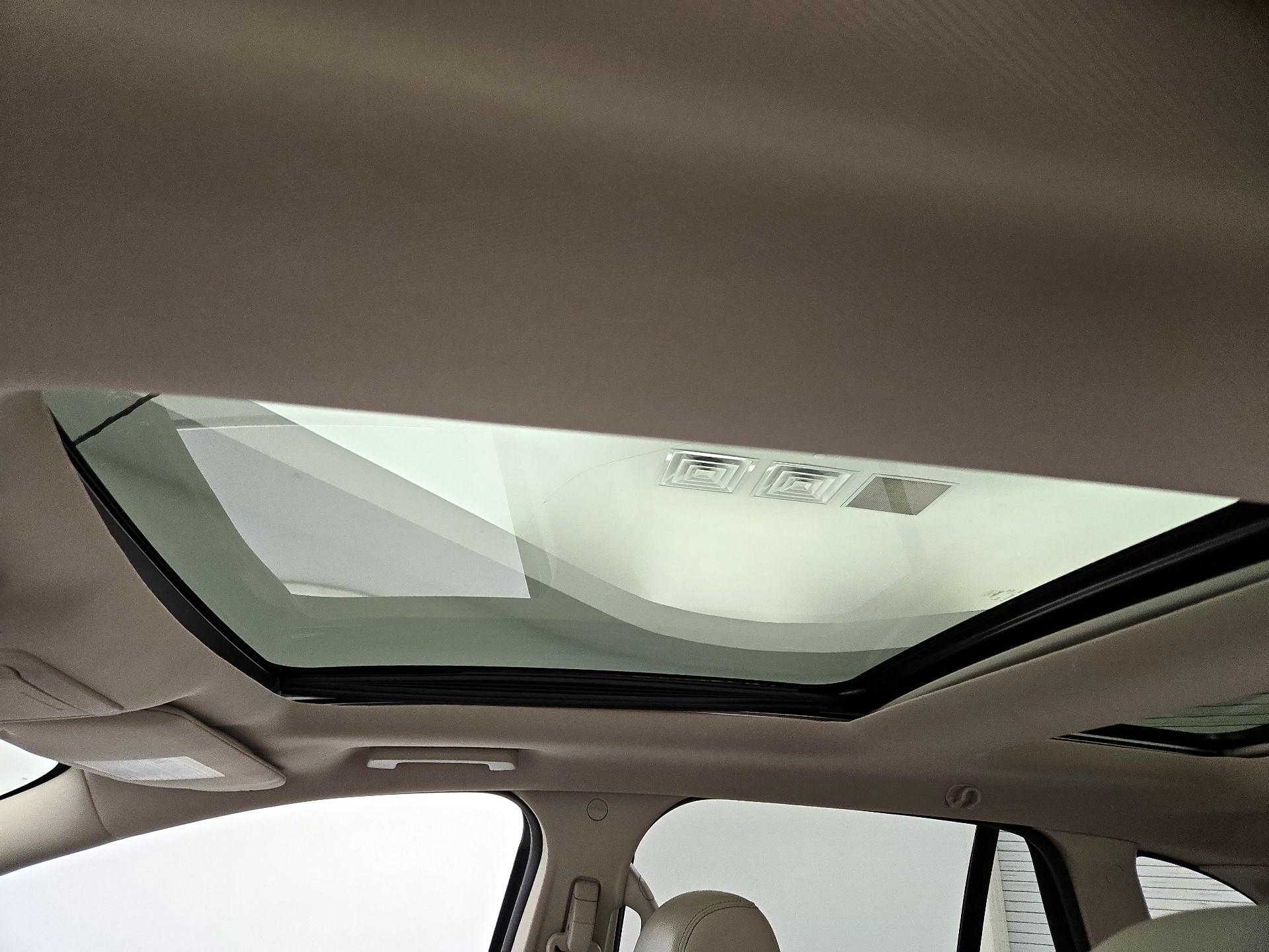 Thumbnail: 2014 Ford Edge - 20